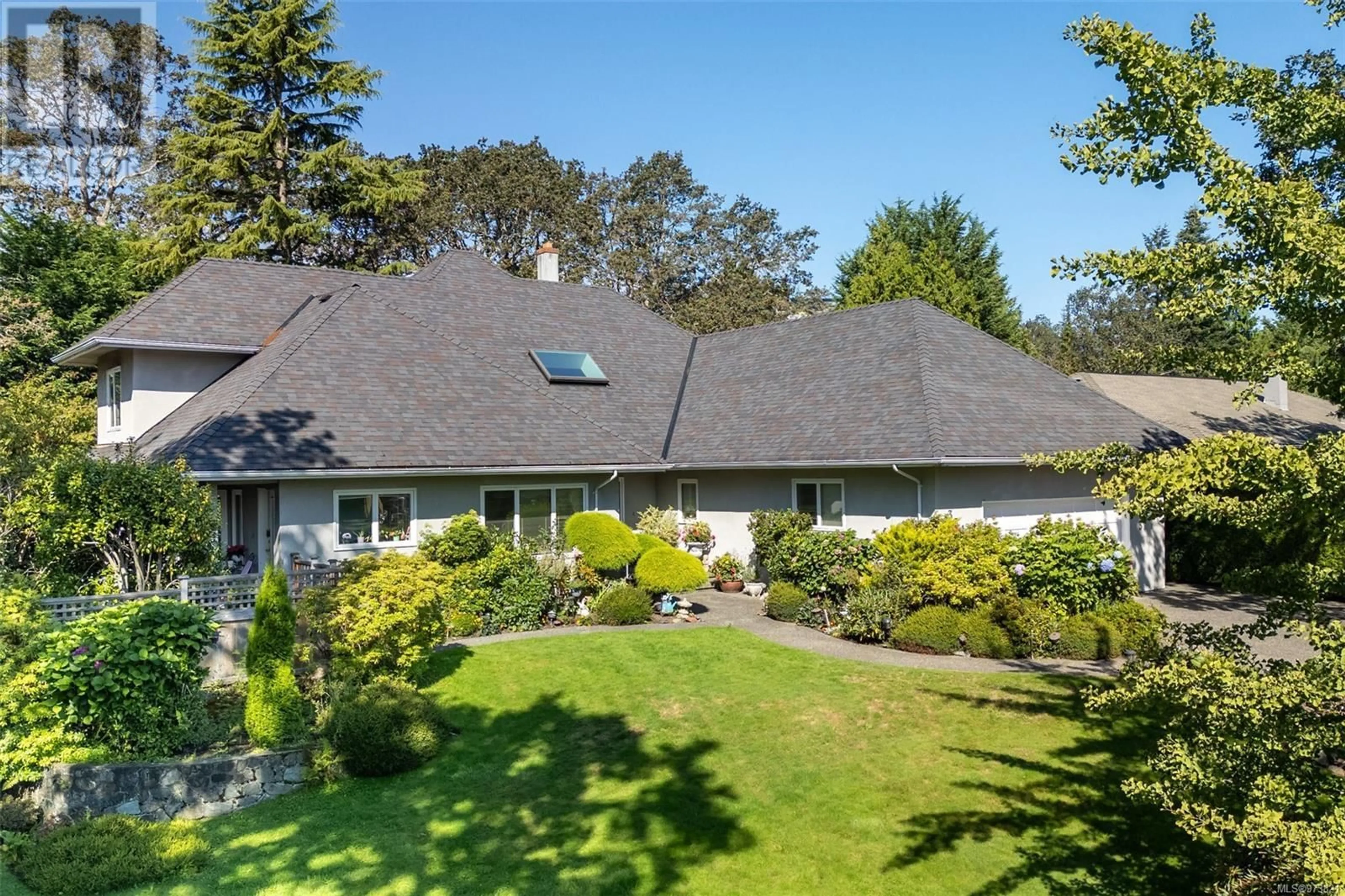 Frontside or backside of a home, cottage for 3349 University Woods, Oak Bay British Columbia V8P5R2