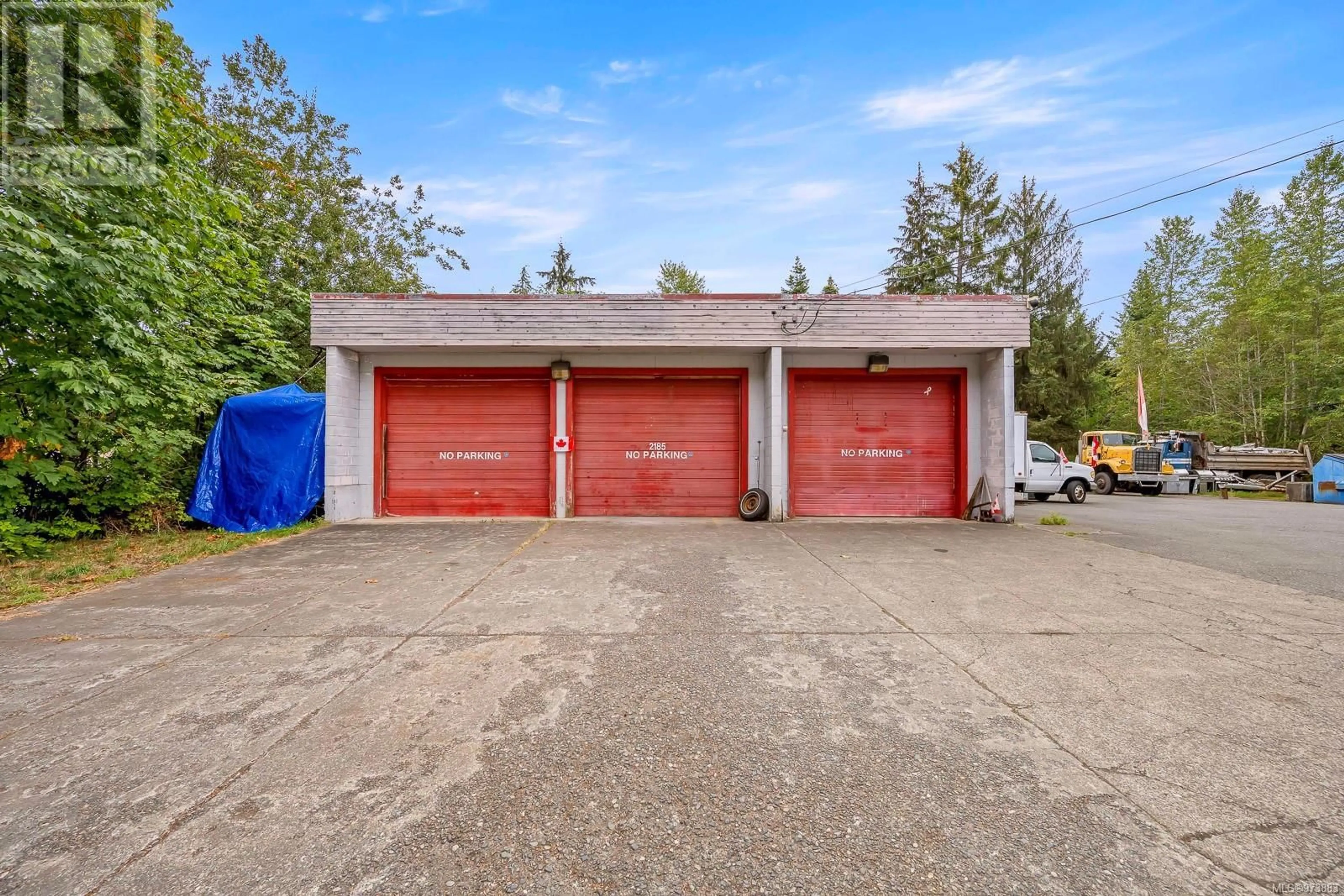 Indoor garage for 2185 REGENT ROAD, Black Creek British Columbia V9W3S4