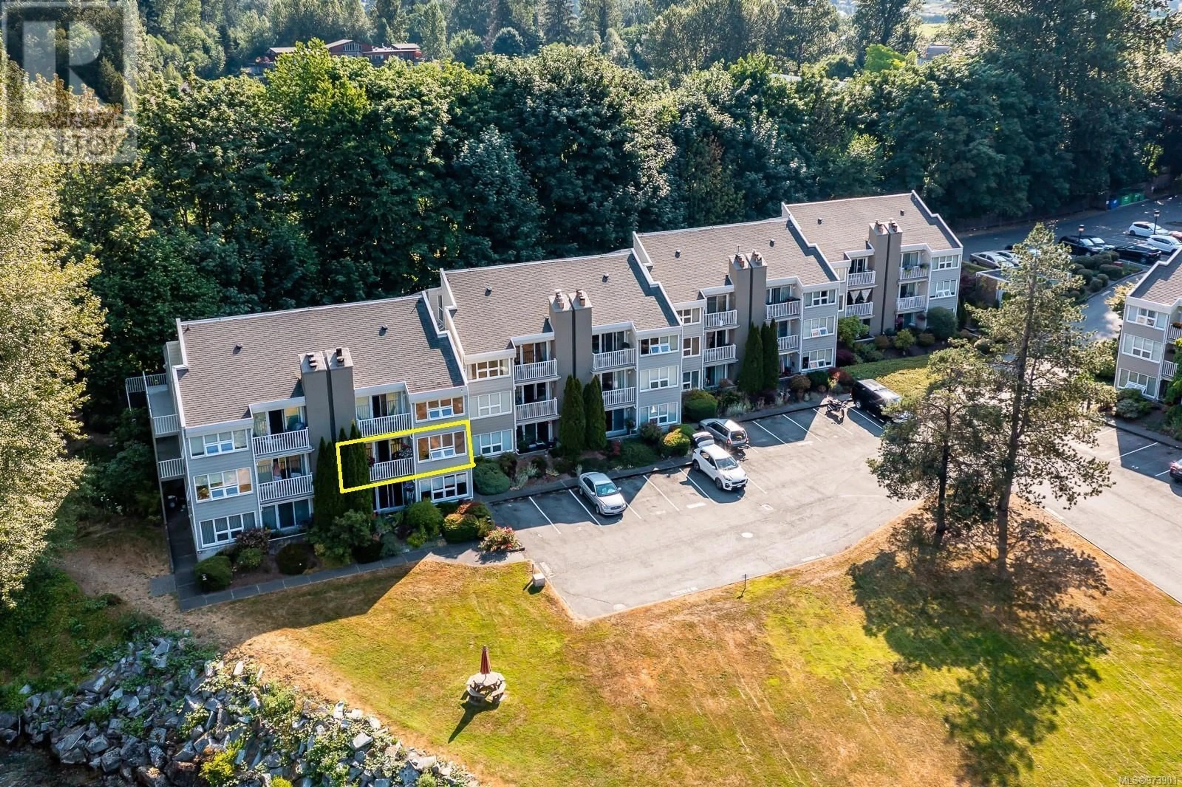 A pic from outside/outdoor area/front of a property/back of a property/a pic from drone, mountain view for 217 - 205 1ST STREET, Courtenay British Columbia V9N1A5