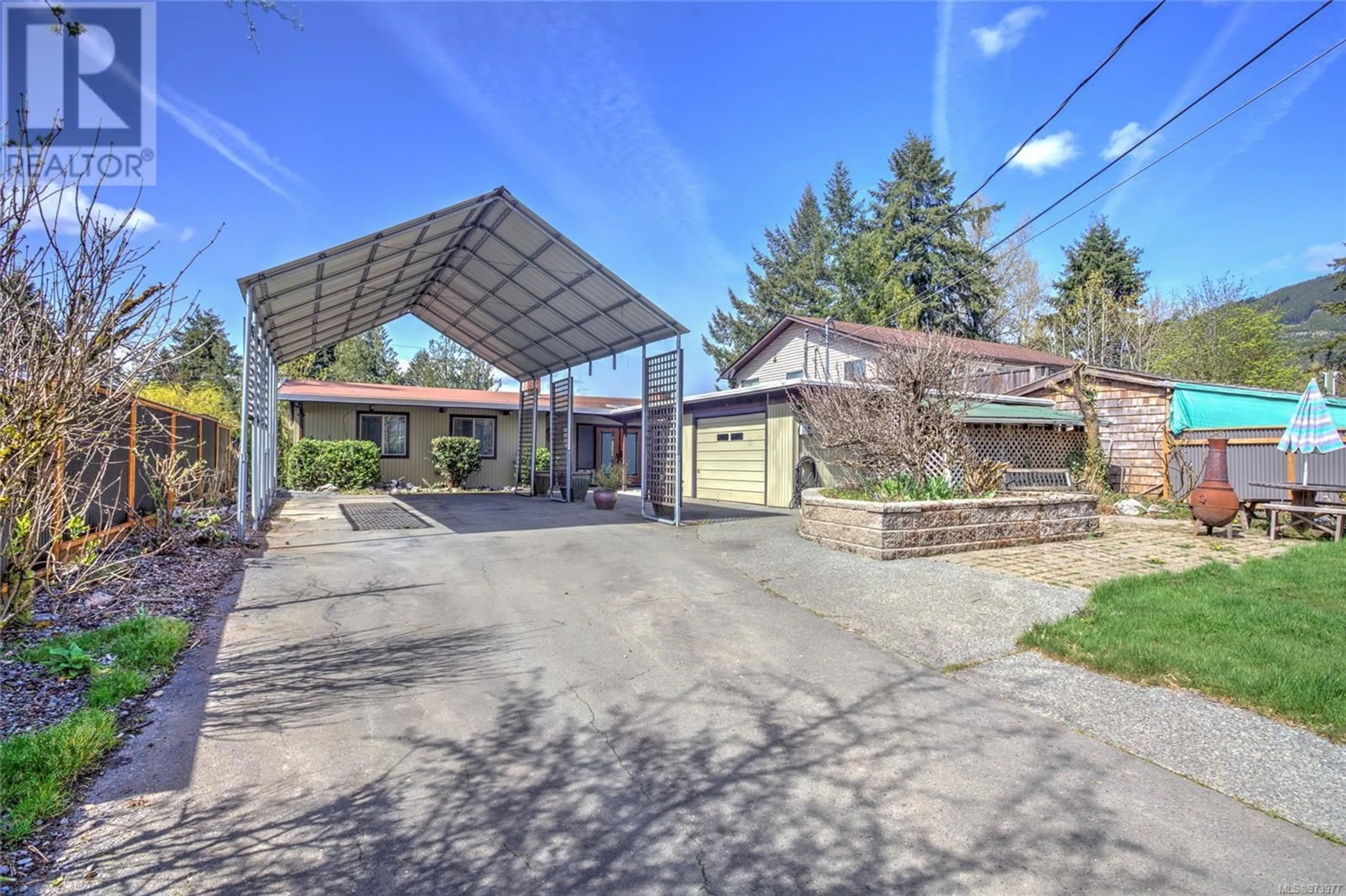 Indoor foyer for 56 Prospect Ave, Lake Cowichan British Columbia V0R2G0