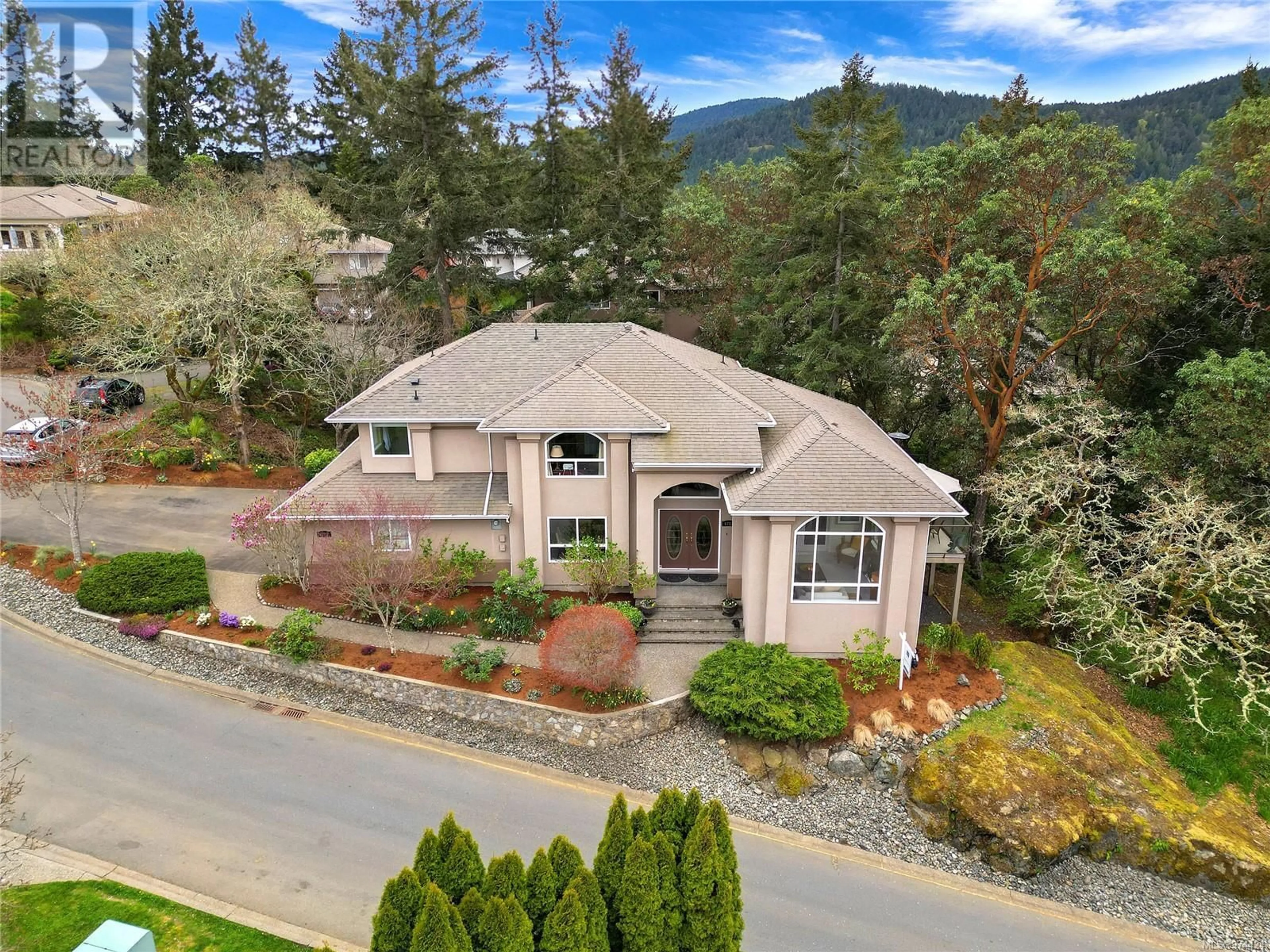 Frontside or backside of a home for 6782 Greig Crt, Central Saanich British Columbia V8M2G4