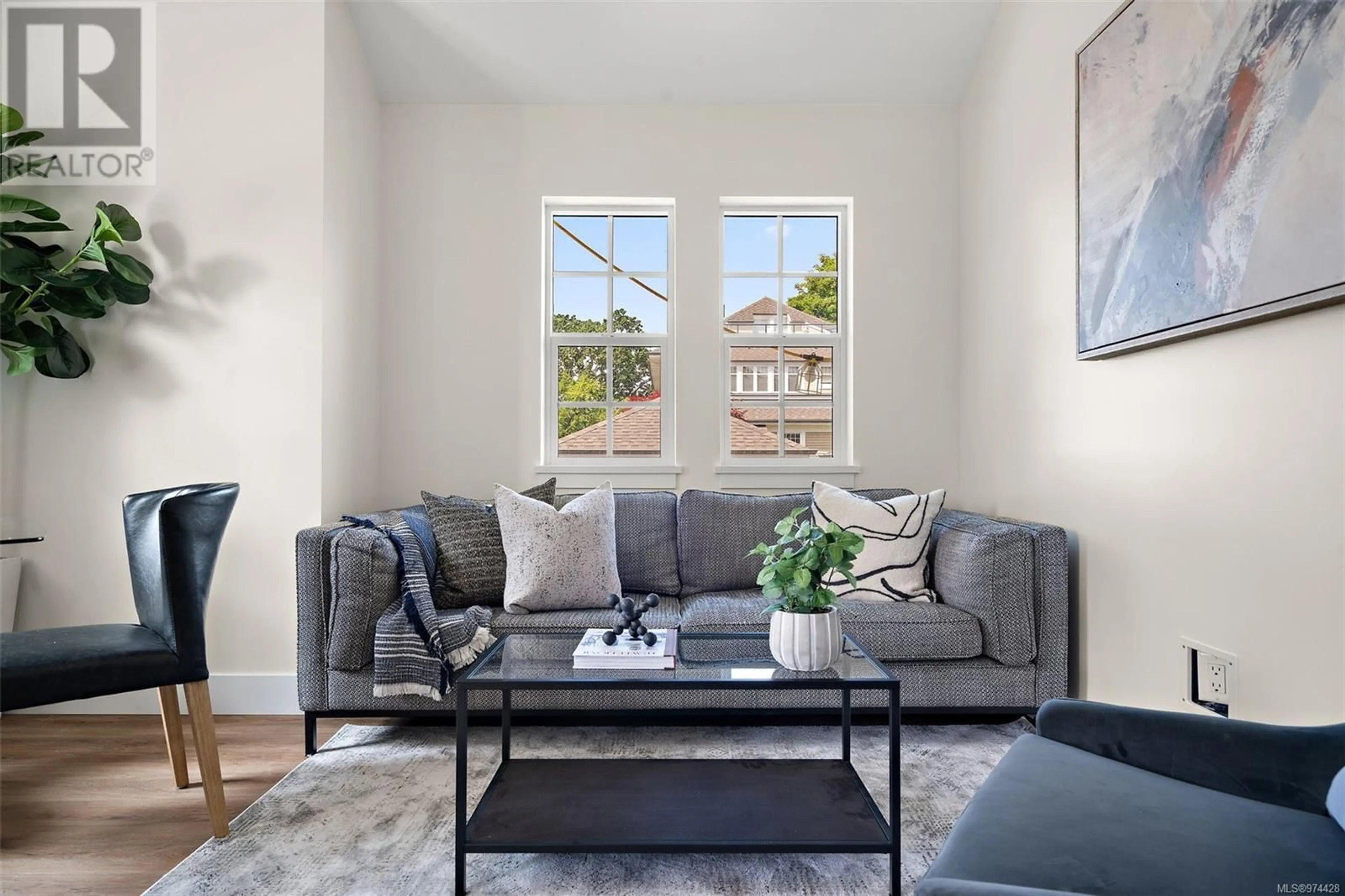 Living room, wood floors for 102 A 1224 Richardson St, Victoria British Columbia V8V3E1