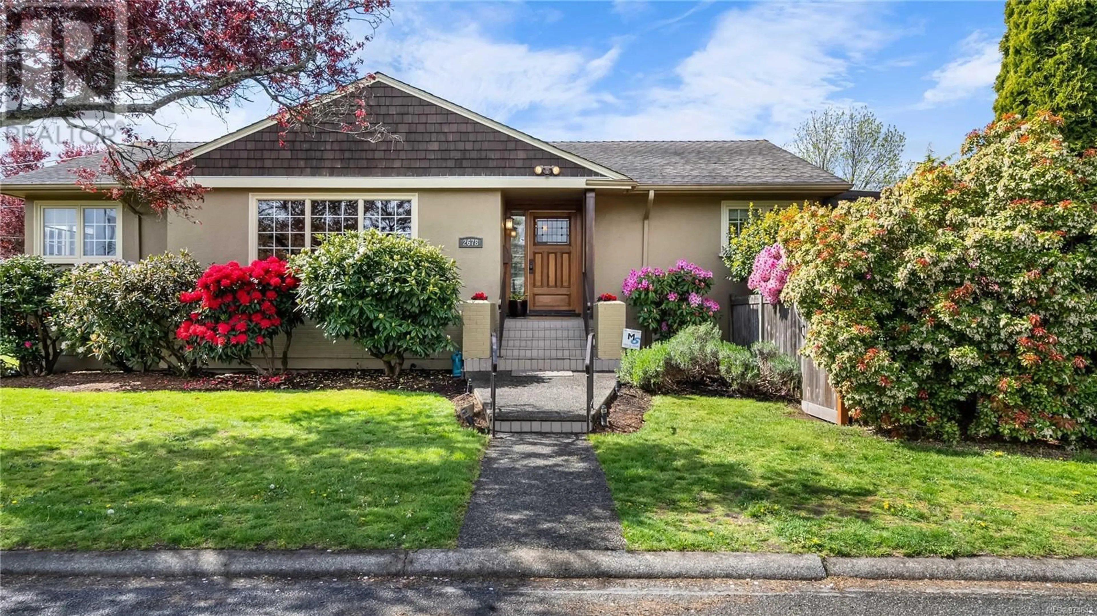 Frontside or backside of a home, cottage for 2678 Dunlevy St, Oak Bay British Columbia V8R5Z2