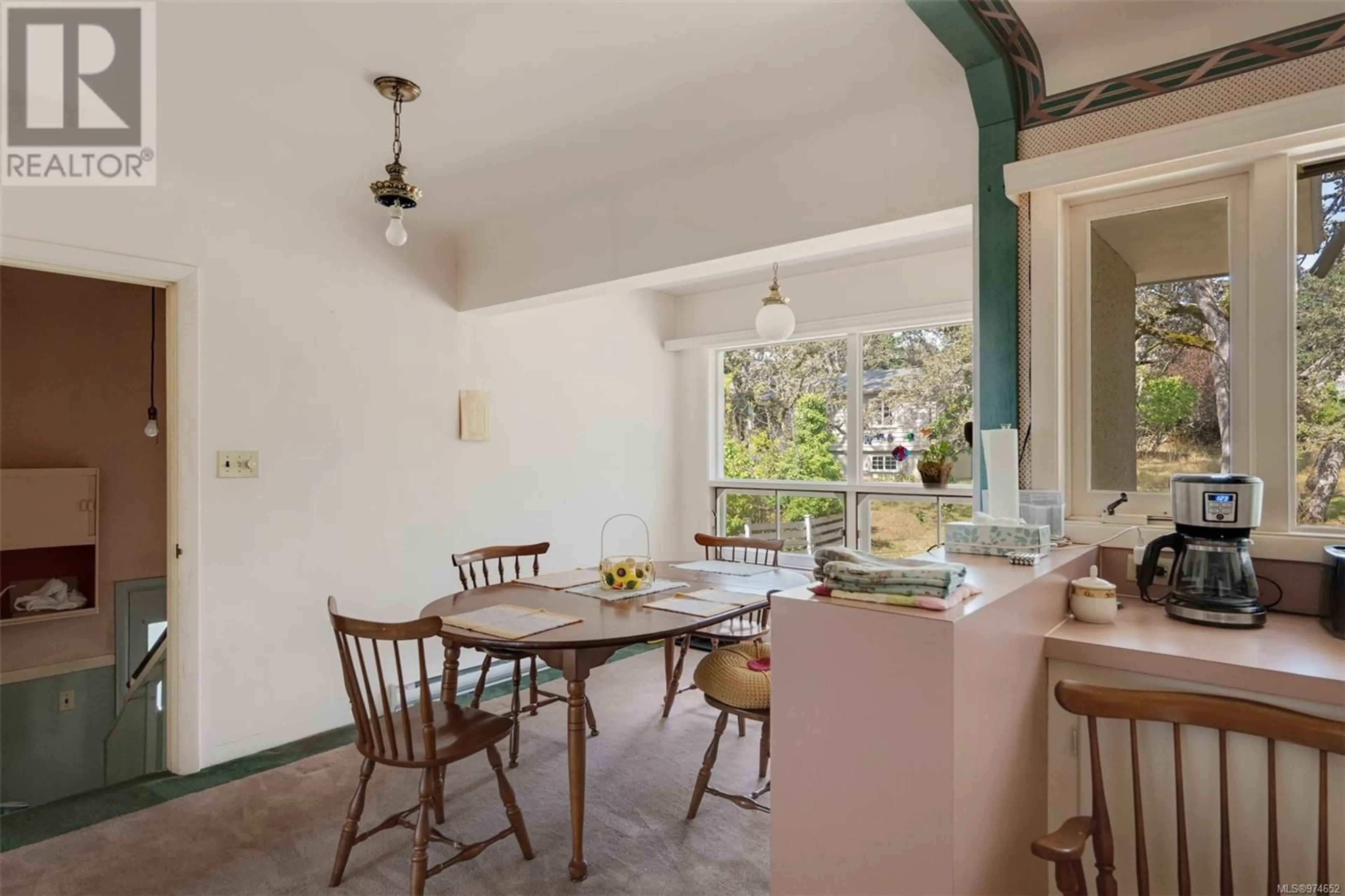 Dining room, ceramic/tile floor for 1920 Waterloo Rd, Saanich British Columbia V8P1J3