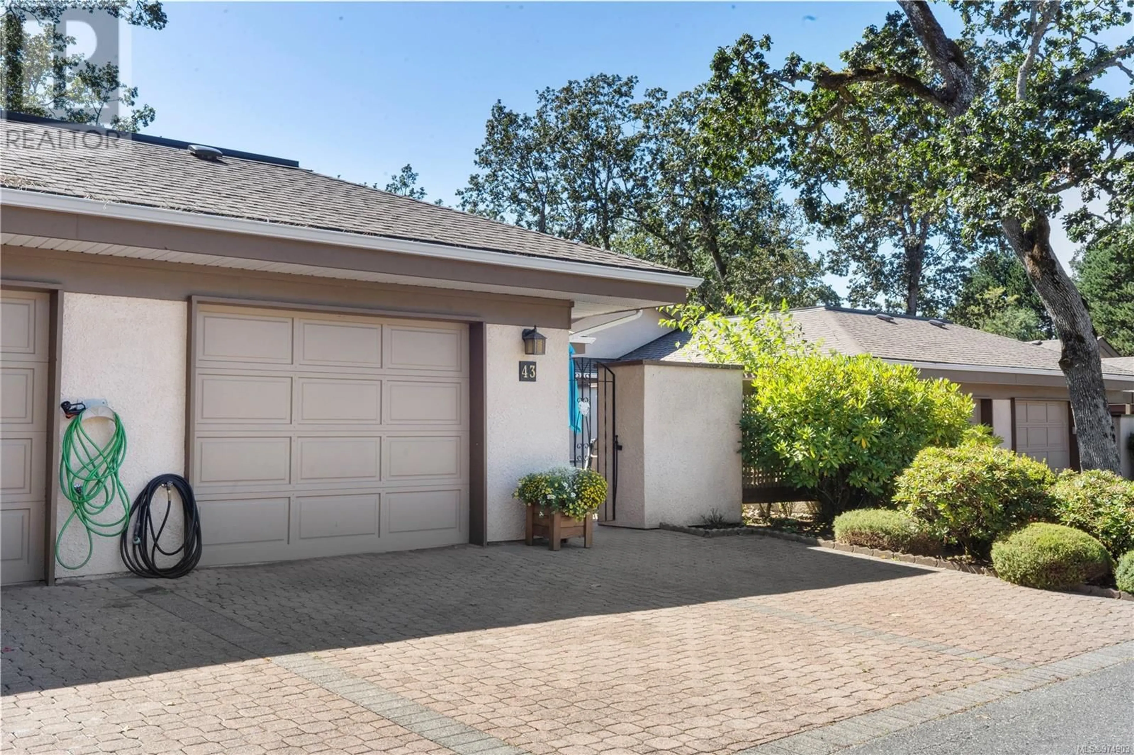 Indoor garage, cement floor for 43 901 Kentwood Lane, Saanich British Columbia V8Y2Y8