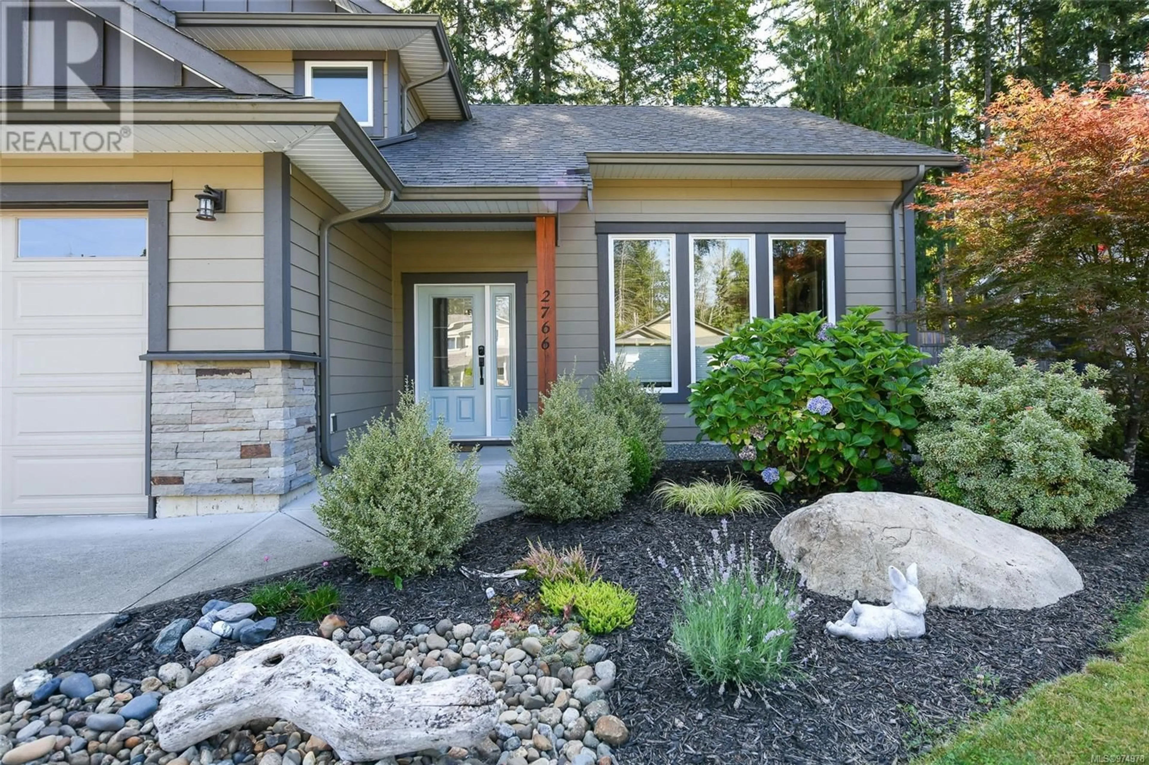 Indoor entryway, cement floor for 2766 Swanson St, Courtenay British Columbia V9N0C8