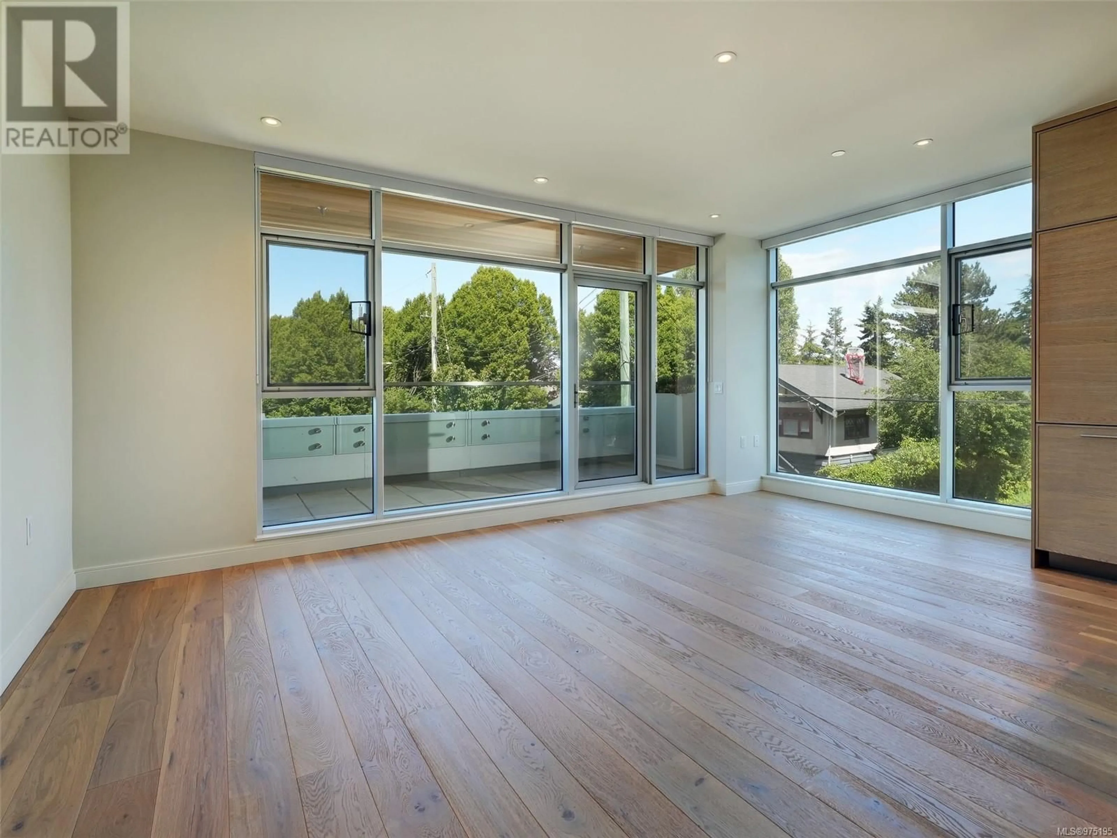 A pic of a room, wood floors for 204 1916 Oak Bay Ave, Victoria British Columbia V8R1C7