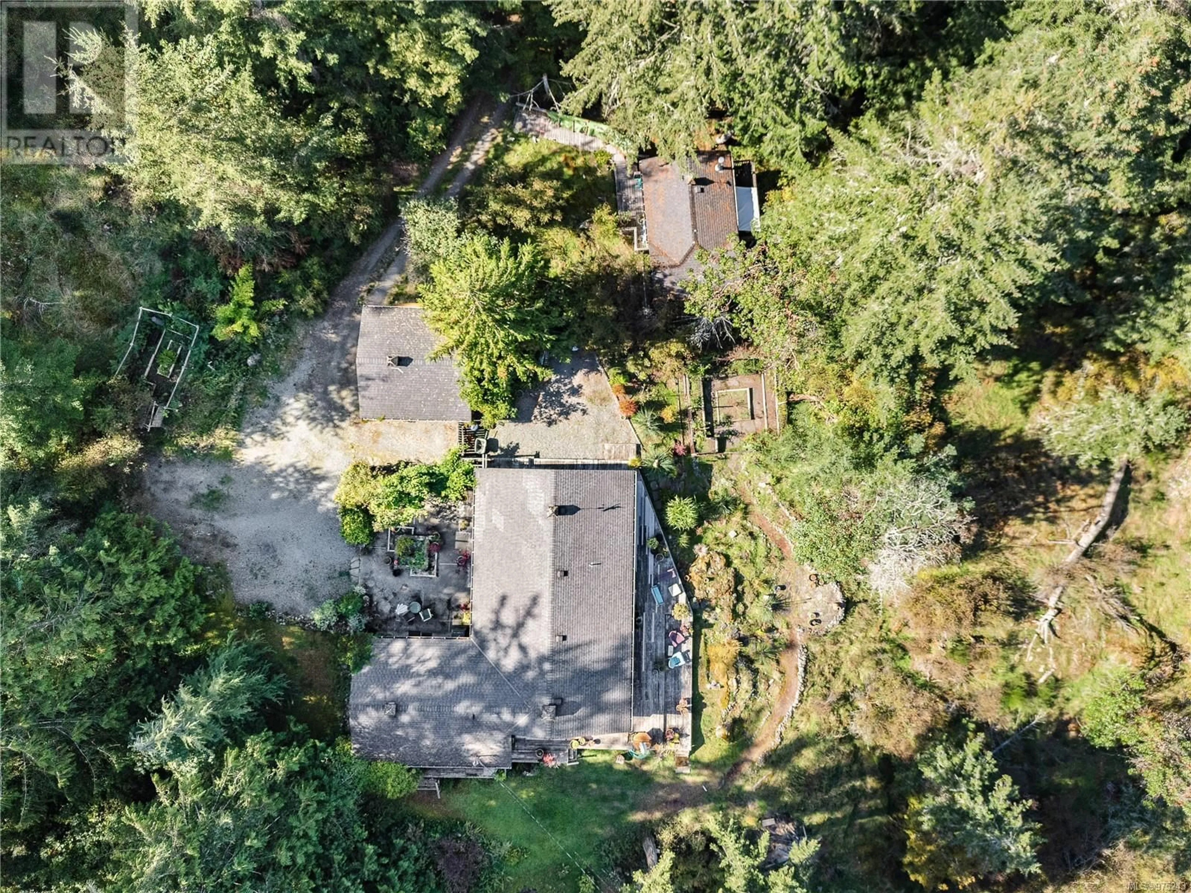 Frontside or backside of a home, cottage for 141 Amblewood Dr, Salt Spring British Columbia V8K1X2