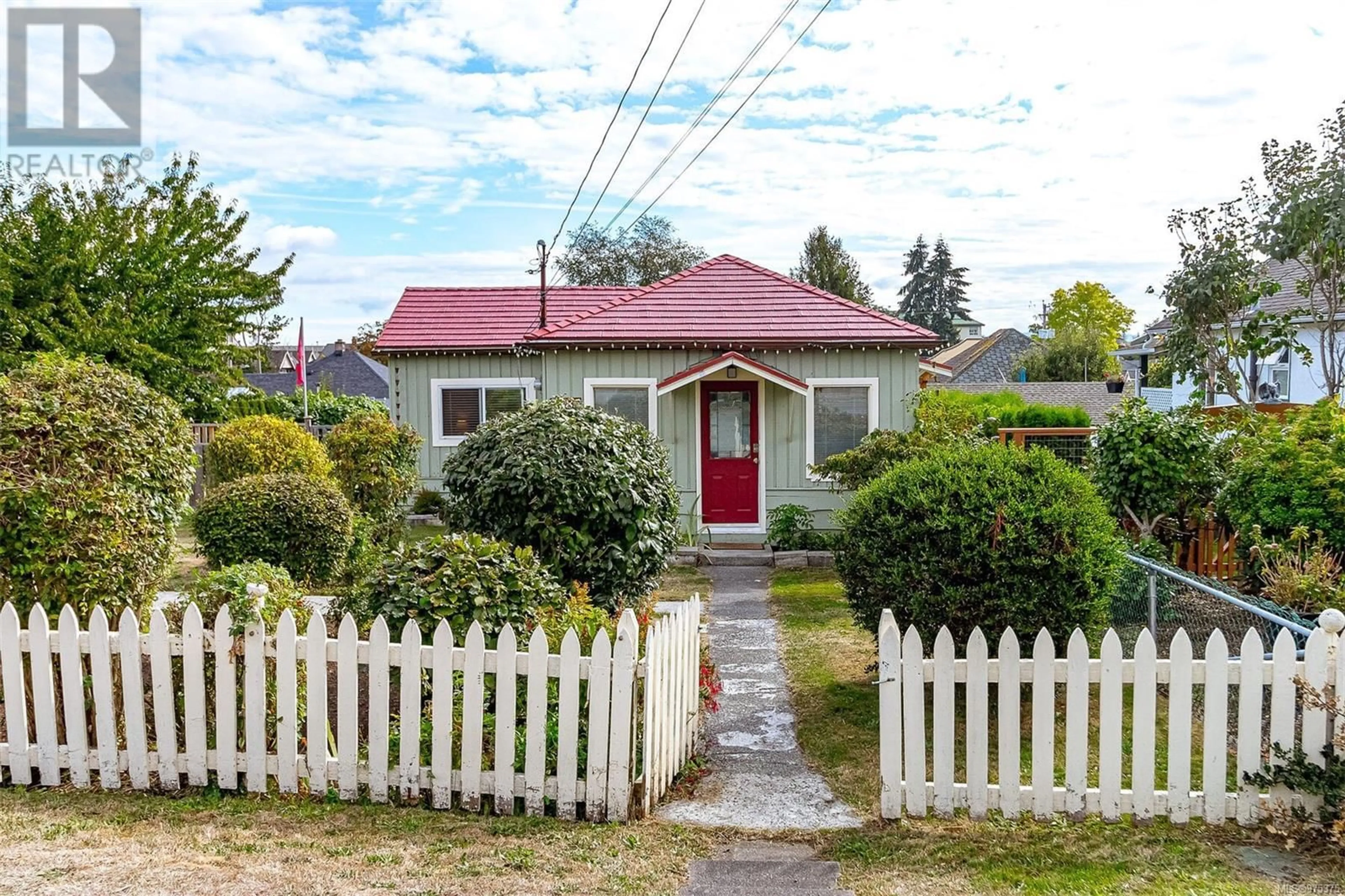 Frontside or backside of a home, cottage for 9885 WILLOW St, Chemainus British Columbia V0R1K1