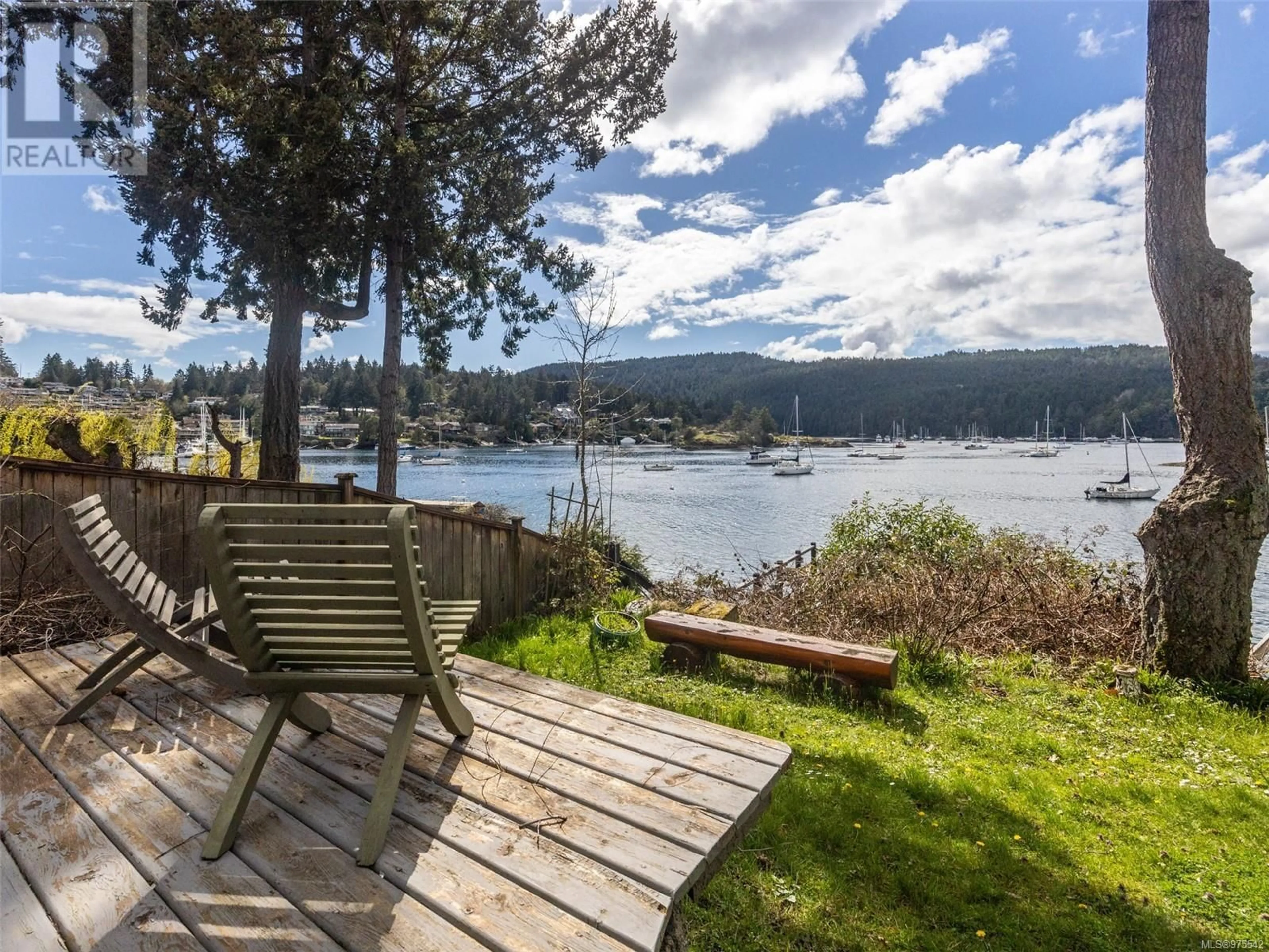 Lakeview for 7082 Brentwood Dr, Central Saanich British Columbia V8M1B6