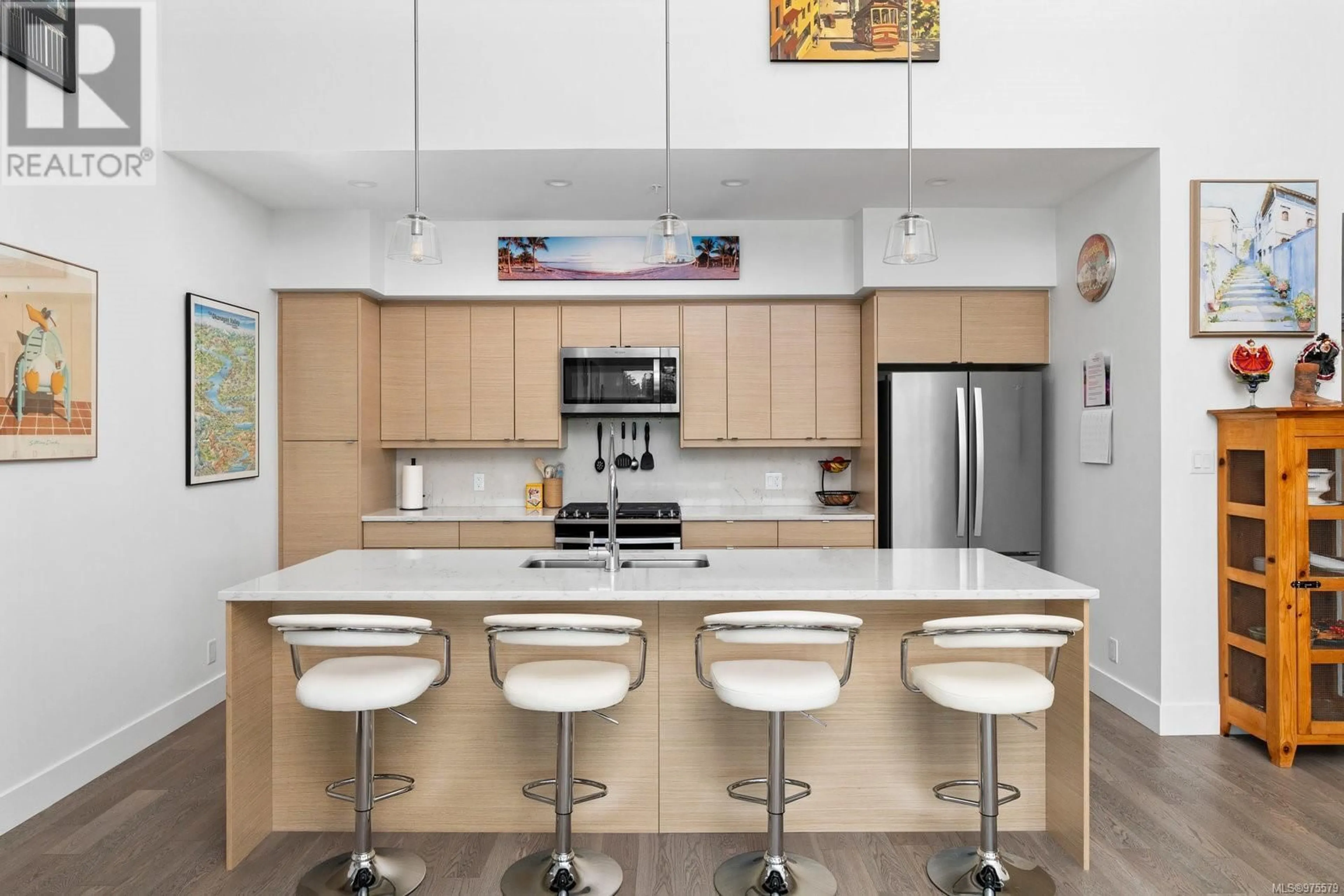 Contemporary kitchen, wood floors, cottage for 404 10660 McDonald Park Rd, North Saanich British Columbia V8L5S7