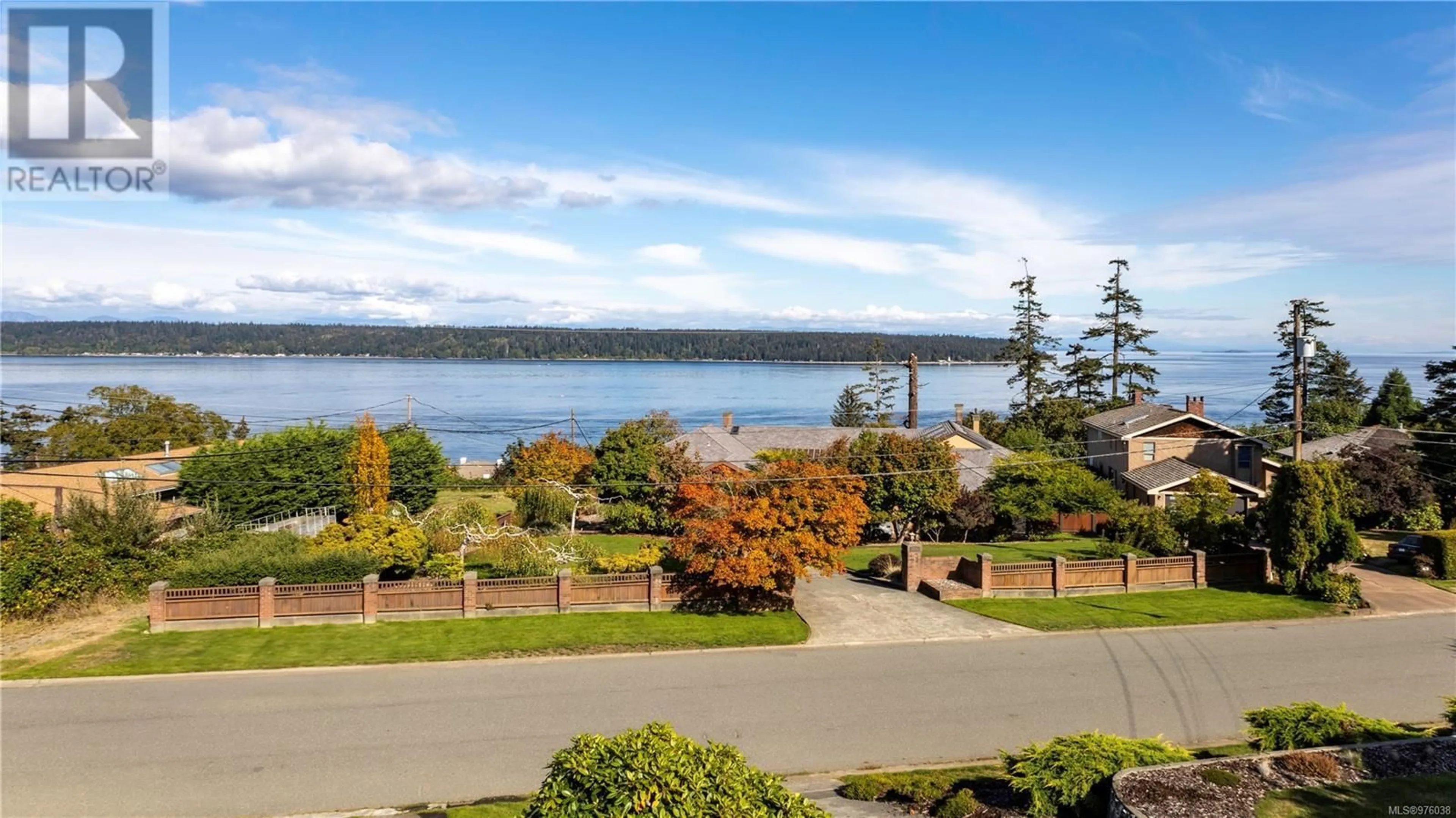 A pic from exterior of the house or condo, the view of lake or river for 420 Carnegie St, Campbell River British Columbia V9W6N7