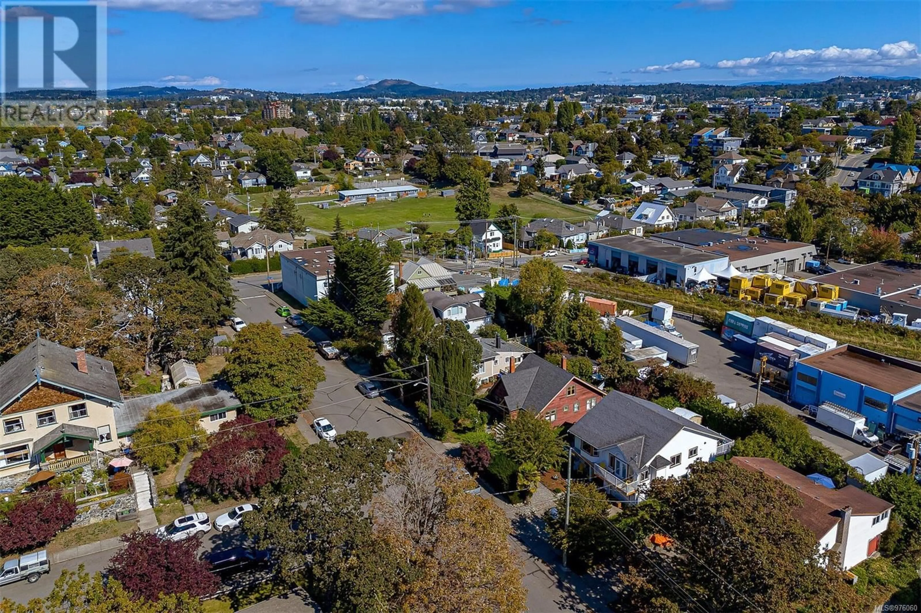 A pic from exterior of the house or condo, the street view for 545 Dalton St, Victoria British Columbia V9A4B1