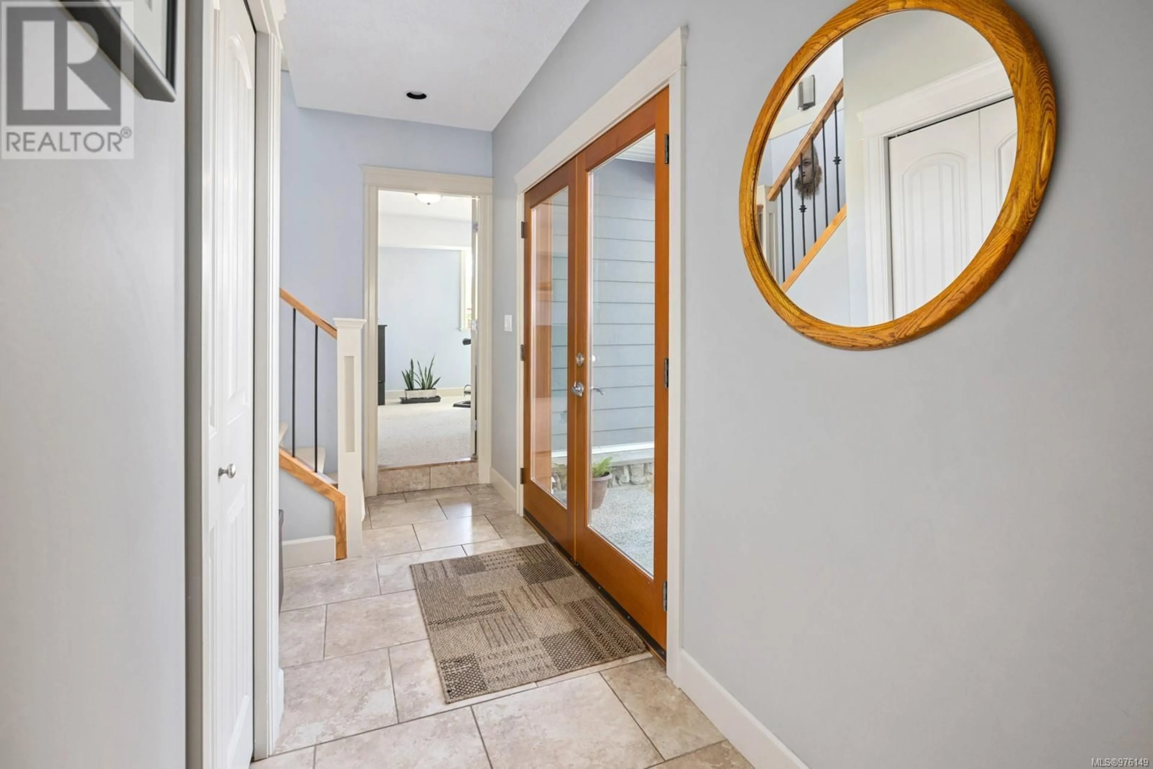 Indoor entryway, wood floors for 5954 Salish Rd, Duncan British Columbia V9L0B3