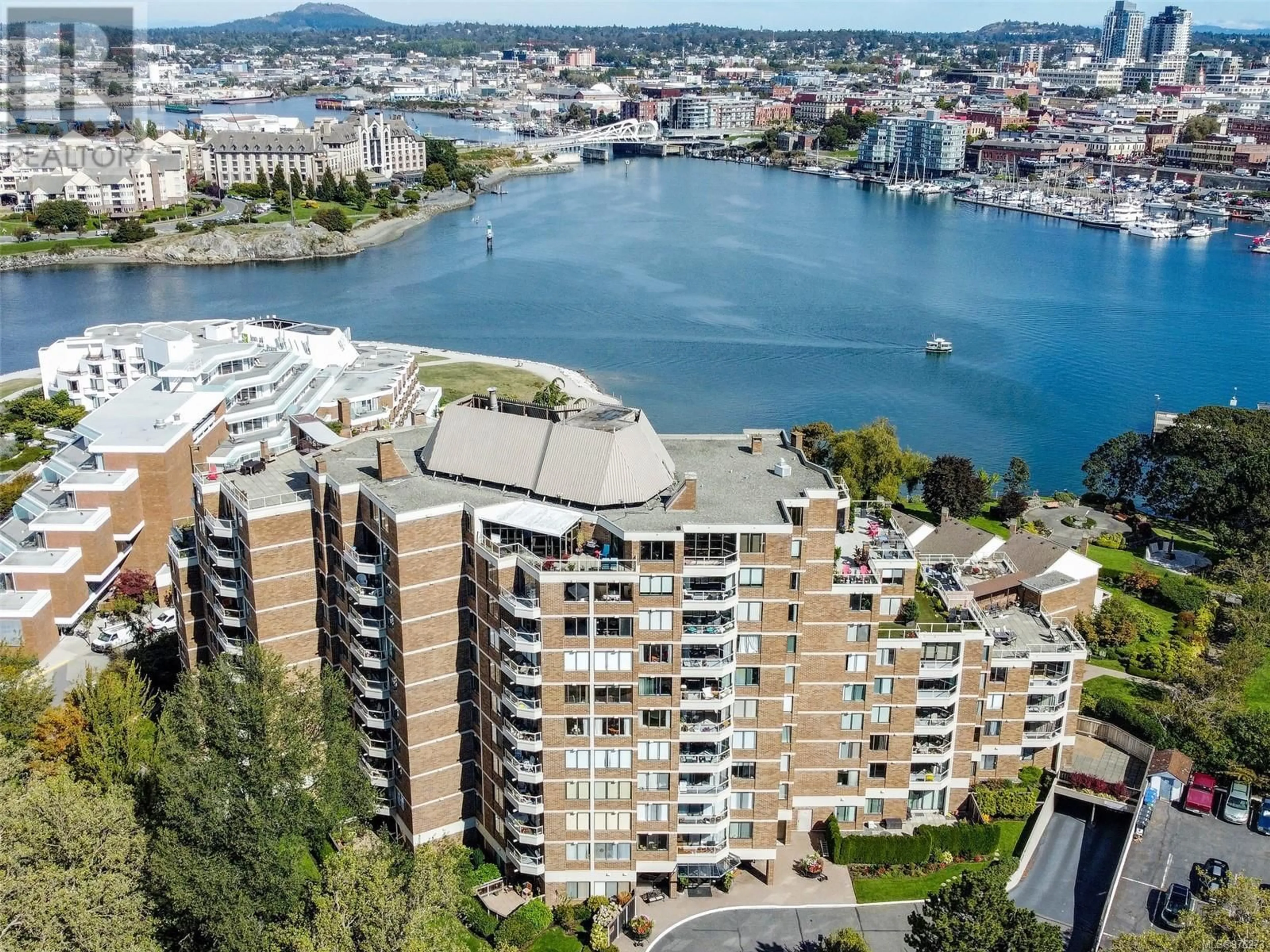 A pic from exterior of the house or condo, the view of city buildings for 403 225 Belleville St, Victoria British Columbia V8V4T9