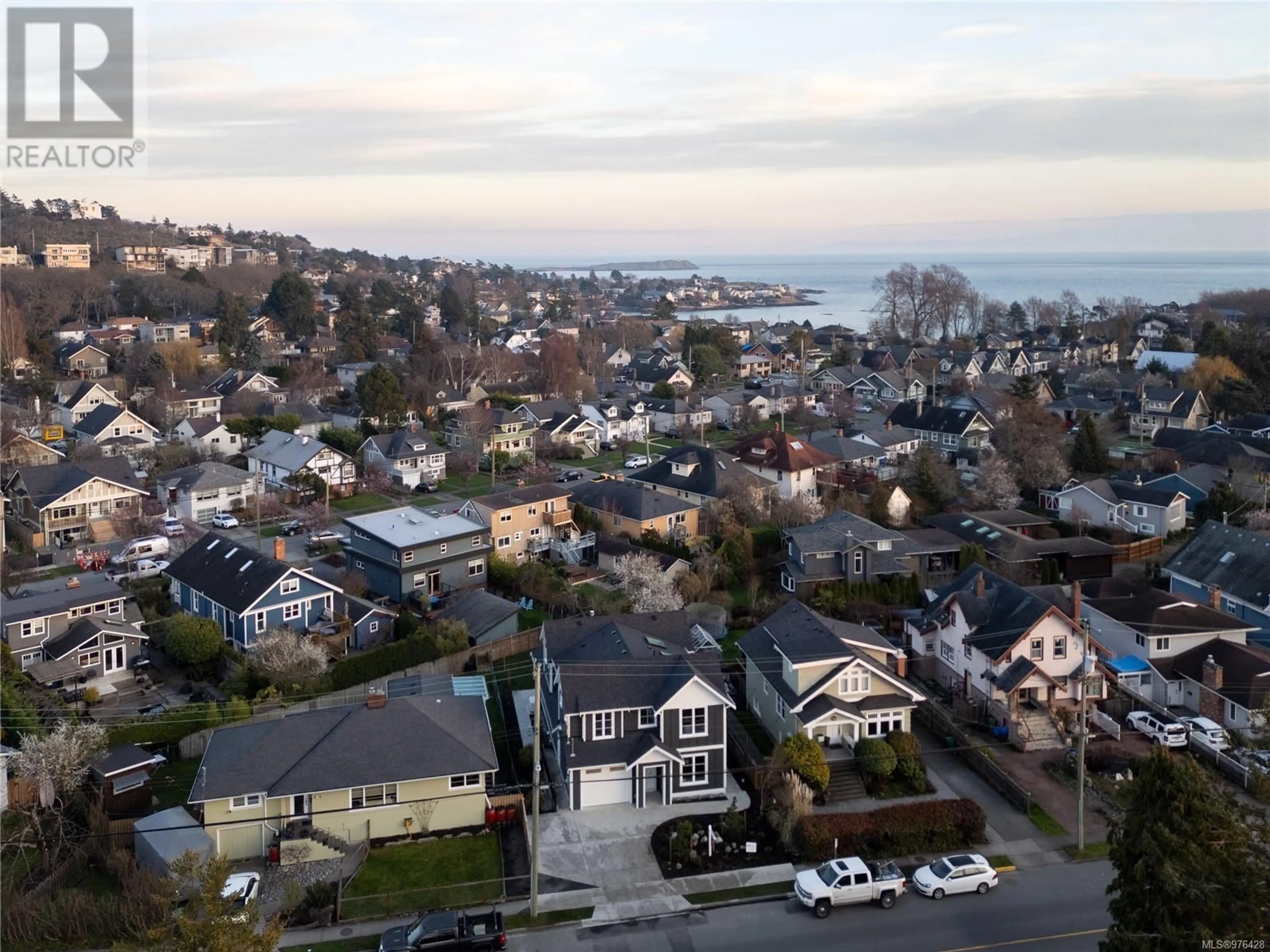 A pic from outside/outdoor area/front of a property/back of a property/a pic from drone, unknown for 1749 Fairfield Rd, Victoria British Columbia V8S1G6