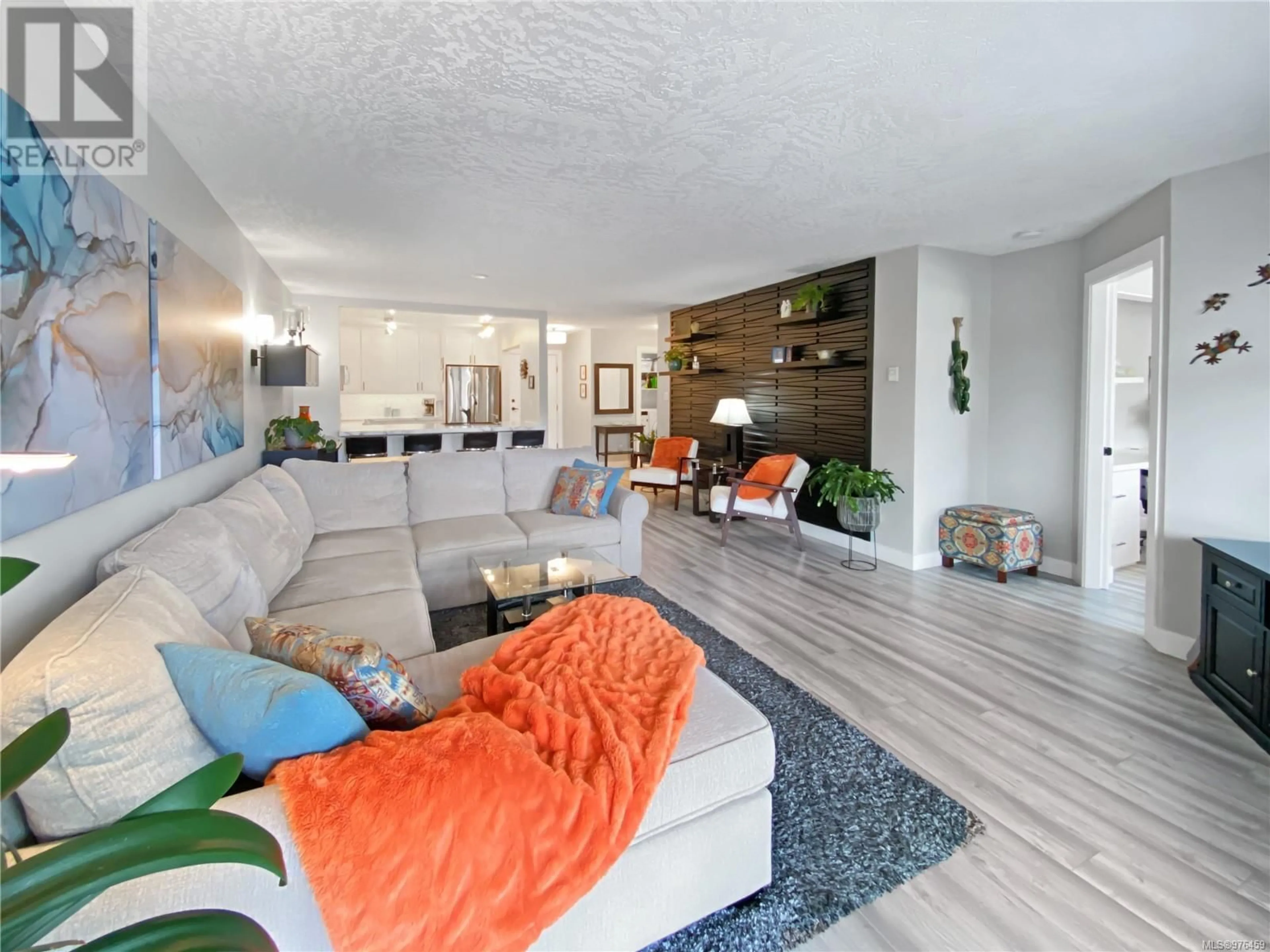 Living room with furniture, unknown for 203 - 9710 SECOND STREET, Sidney British Columbia V8L3C4