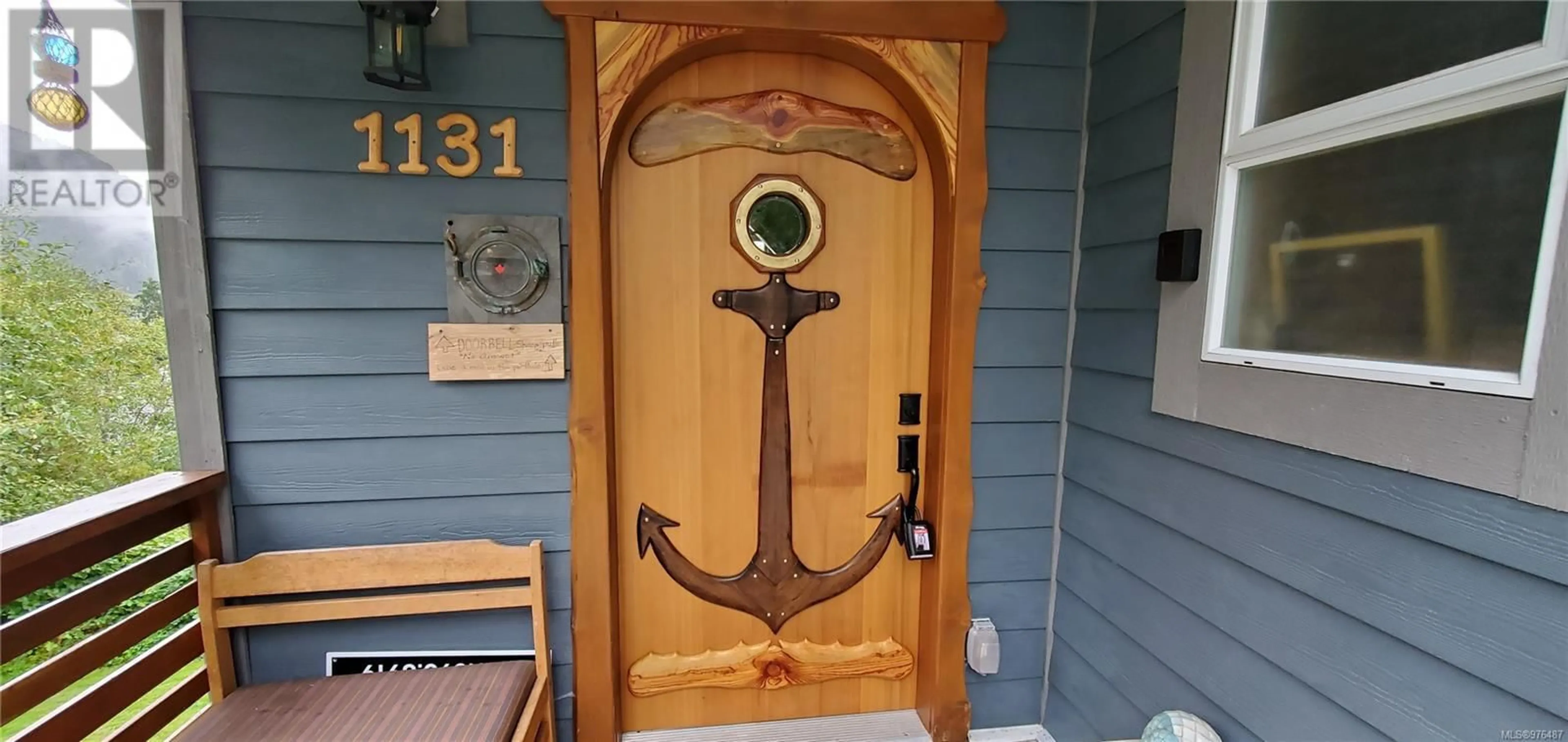 Indoor entryway for 1131 TIPPERARY PARK, Tahsis British Columbia V0P1X0