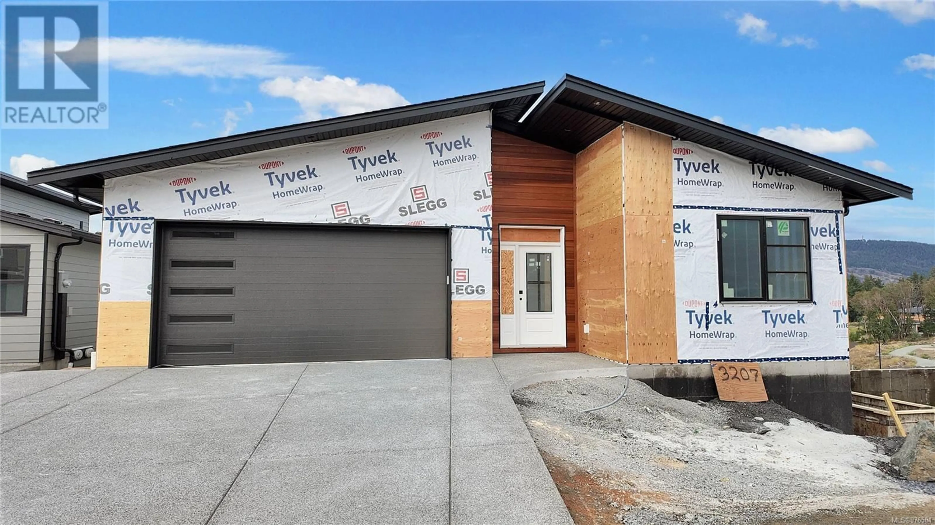 Home with brick exterior material for 3207 Woodrush Dr, Duncan British Columbia V9L0J9