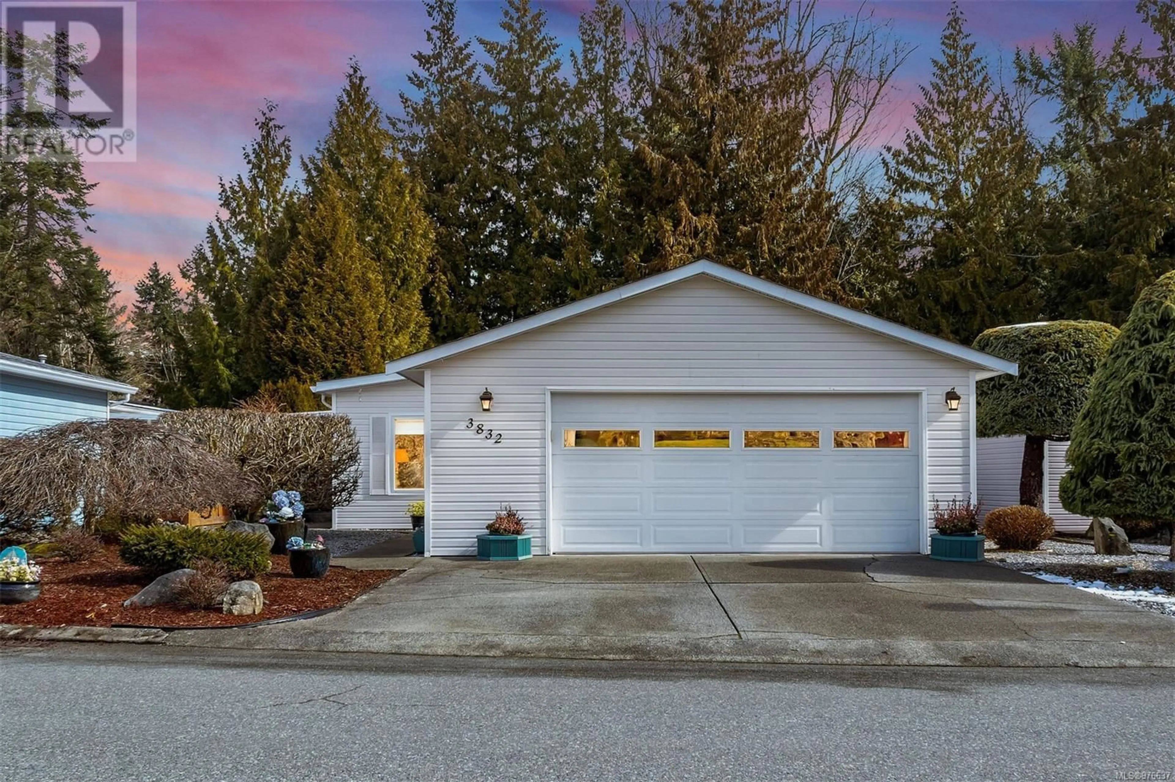 Indoor garage for 3832 King Arthur Dr, Nanaimo British Columbia V9T6B9