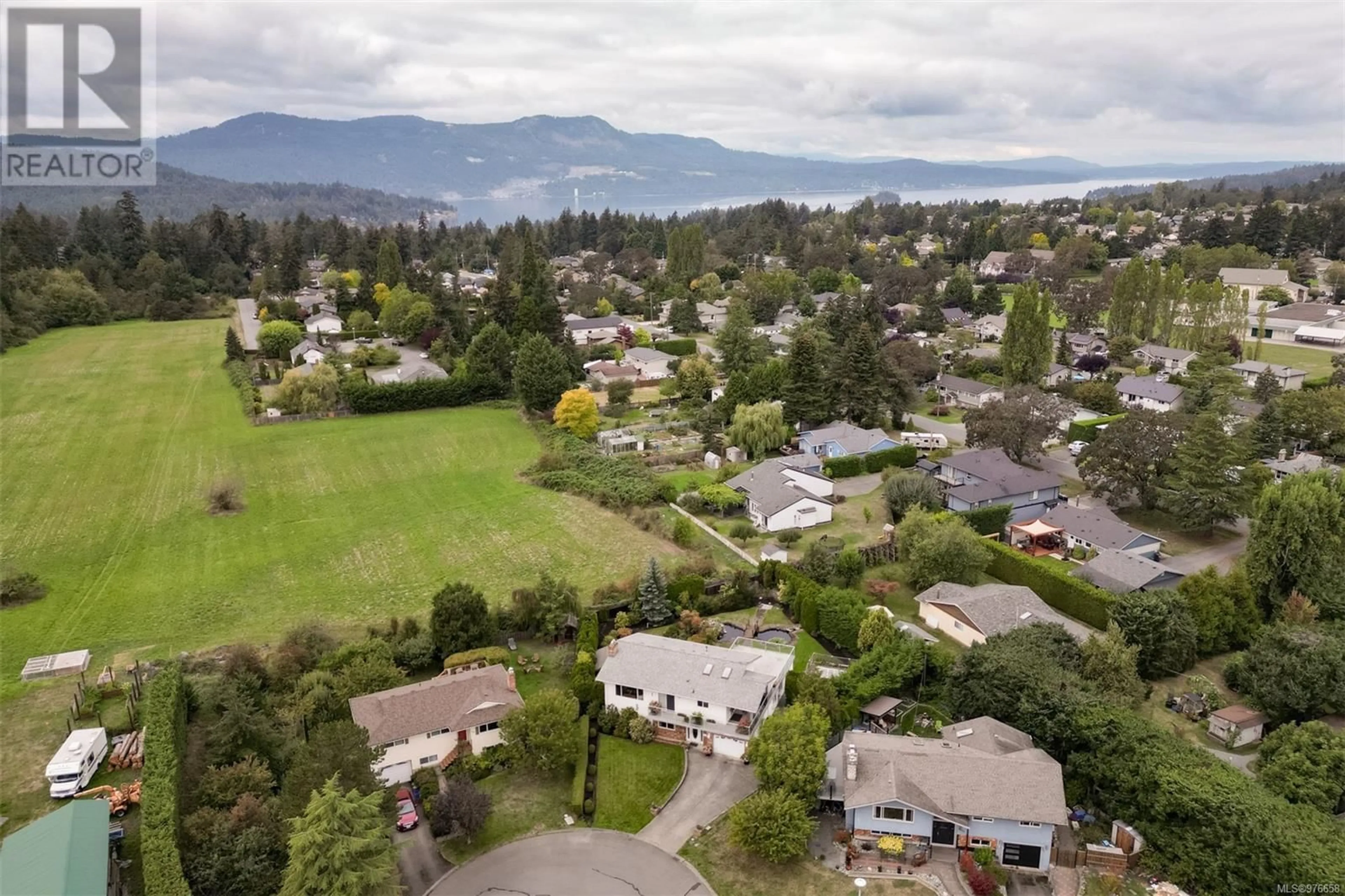 Lakeview for 6968 RAFIKI Way, Central Saanich British Columbia V8M1G5