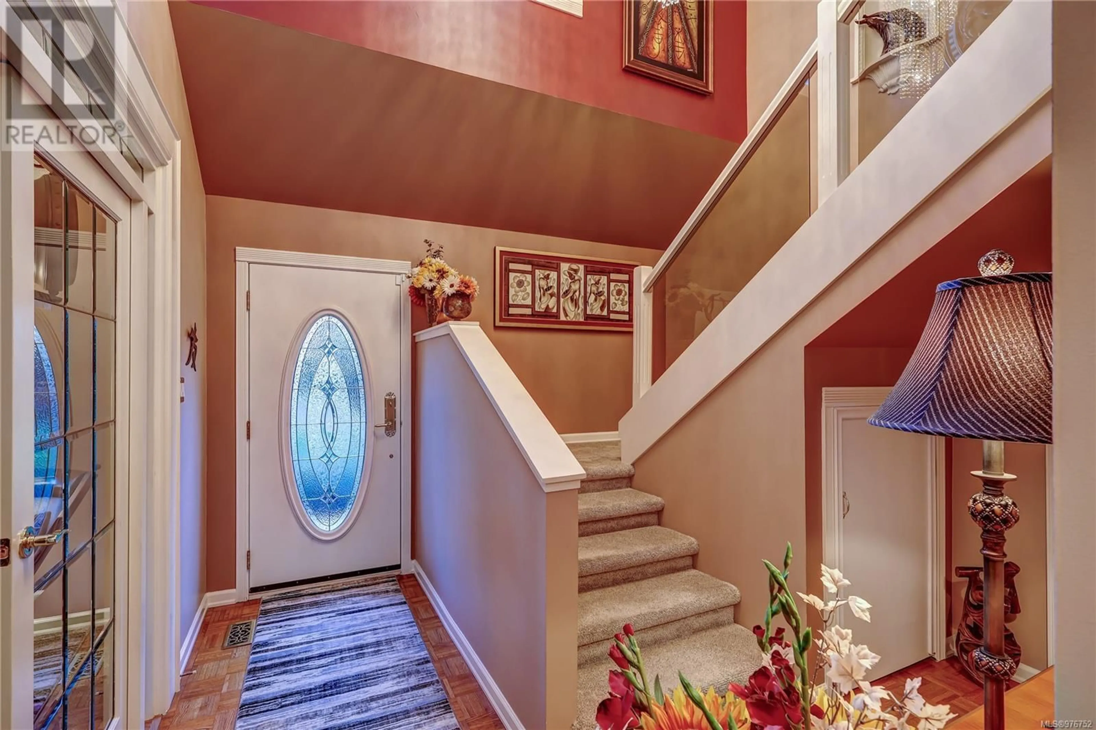 Indoor entryway, carpet floors for 3685 Planta Rd, Nanaimo British Columbia V9T3E8