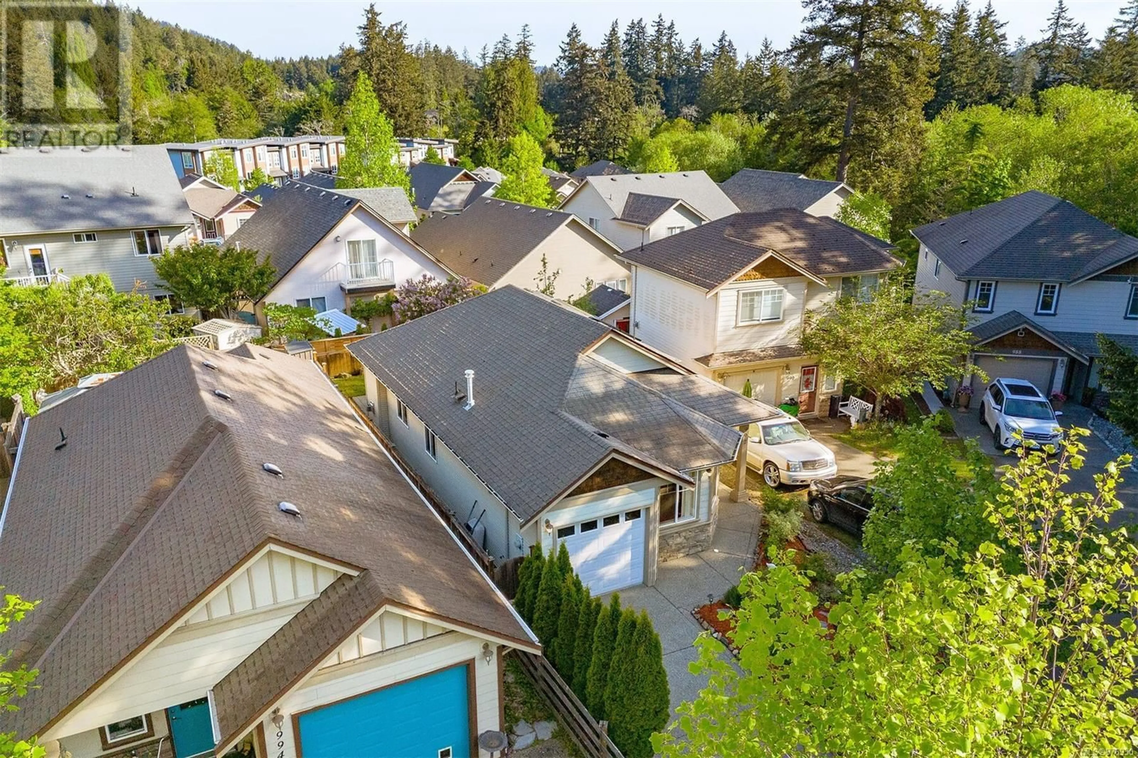 A pic from exterior of the house or condo, the fenced backyard for 992 Wild Pond Lane, Langford British Columbia V9C4M7