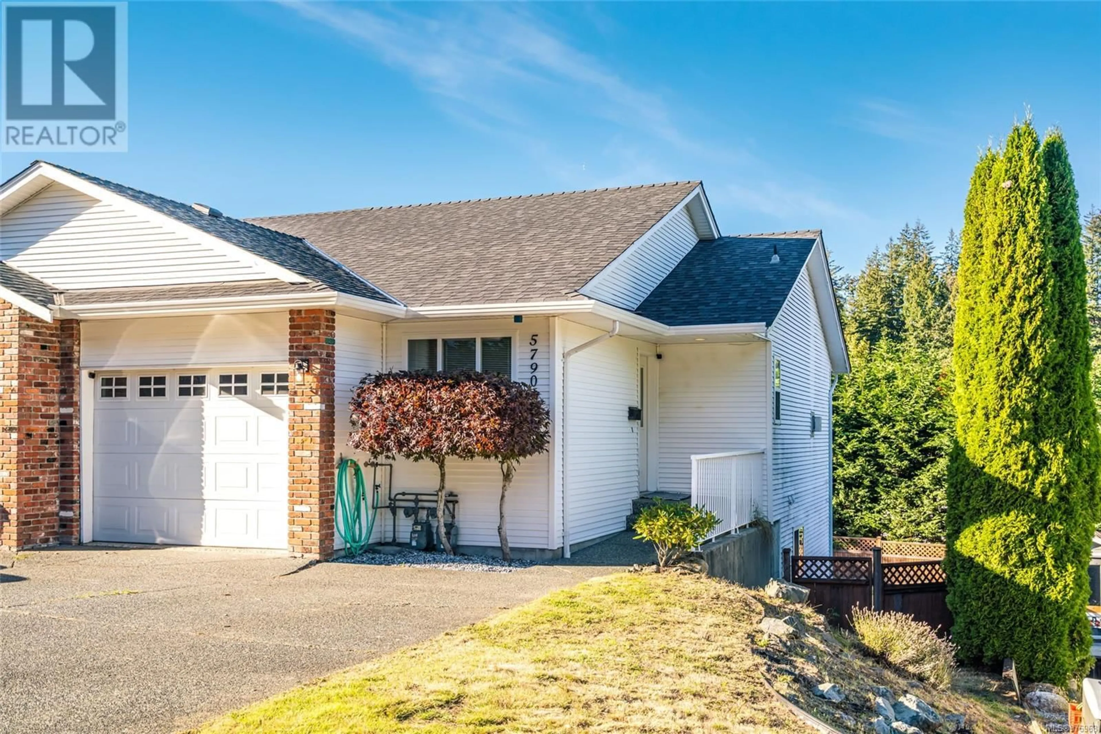 Frontside or backside of a home for 5790 Brookwood Dr, Nanaimo British Columbia V9T6J5