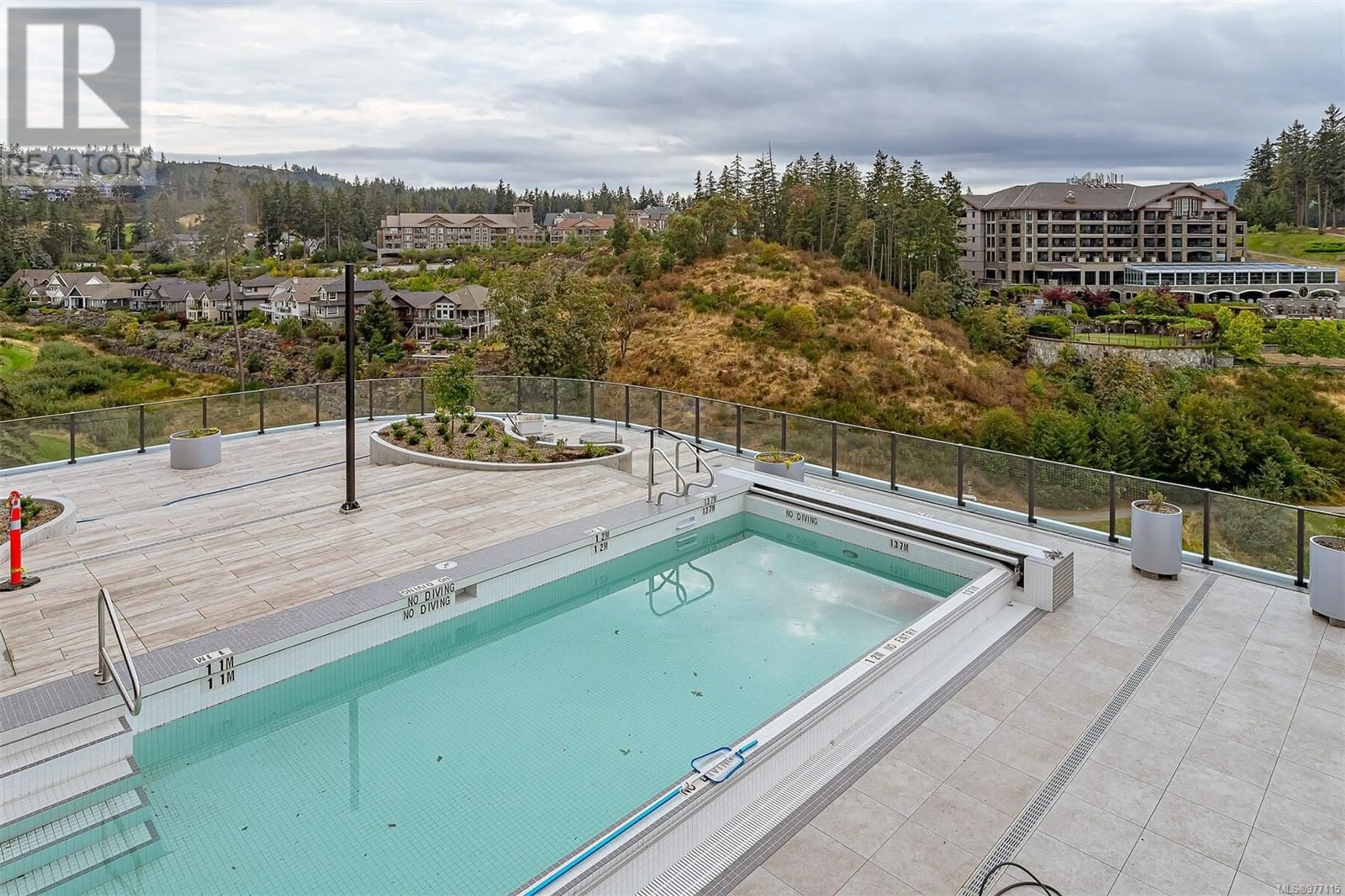 Indoor or outdoor pool for 1106 2000 Hannington Rd, Langford British Columbia V9B6R6