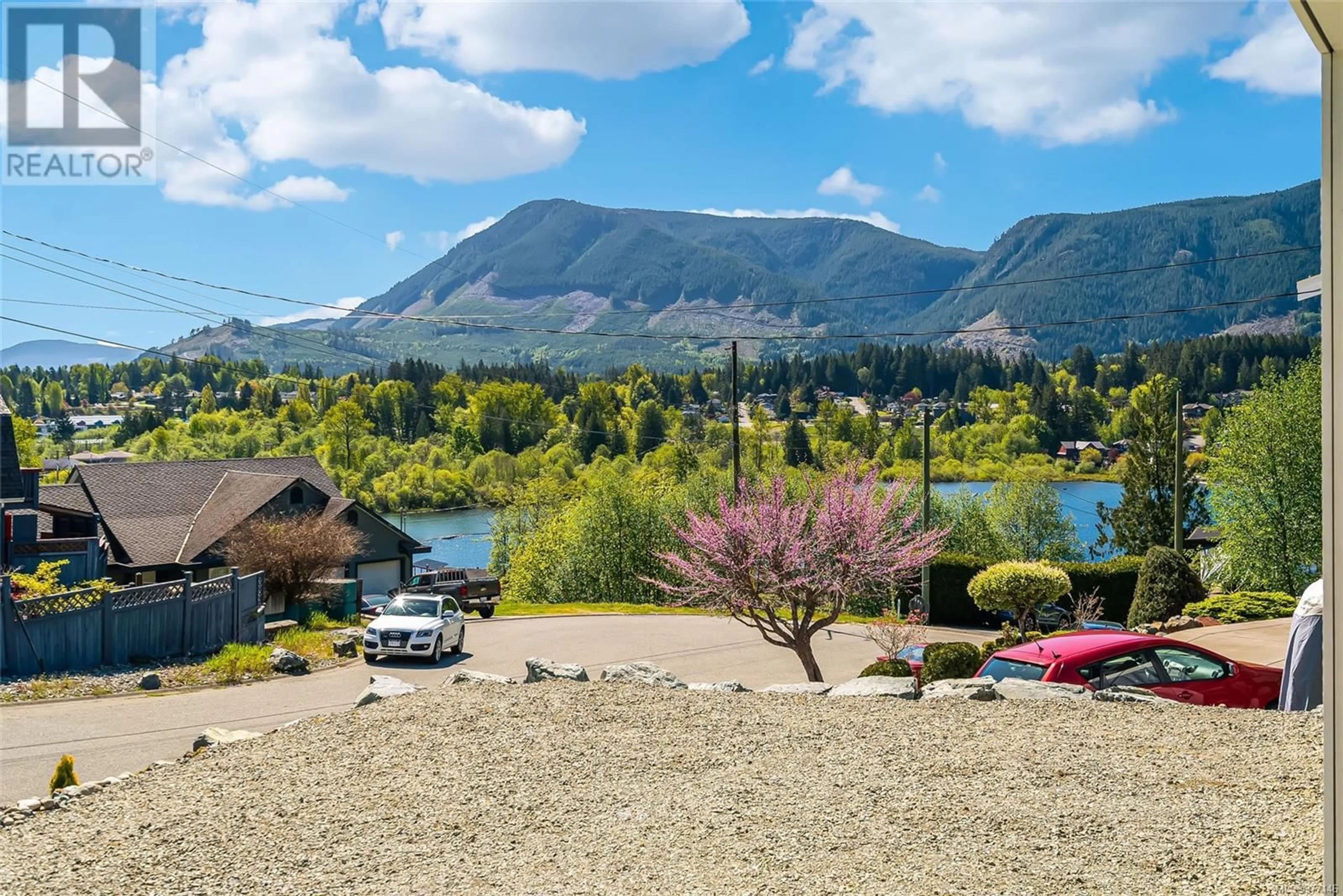 Patio, the view of mountain for 275 Castley Hts, Lake Cowichan British Columbia V0R2G0