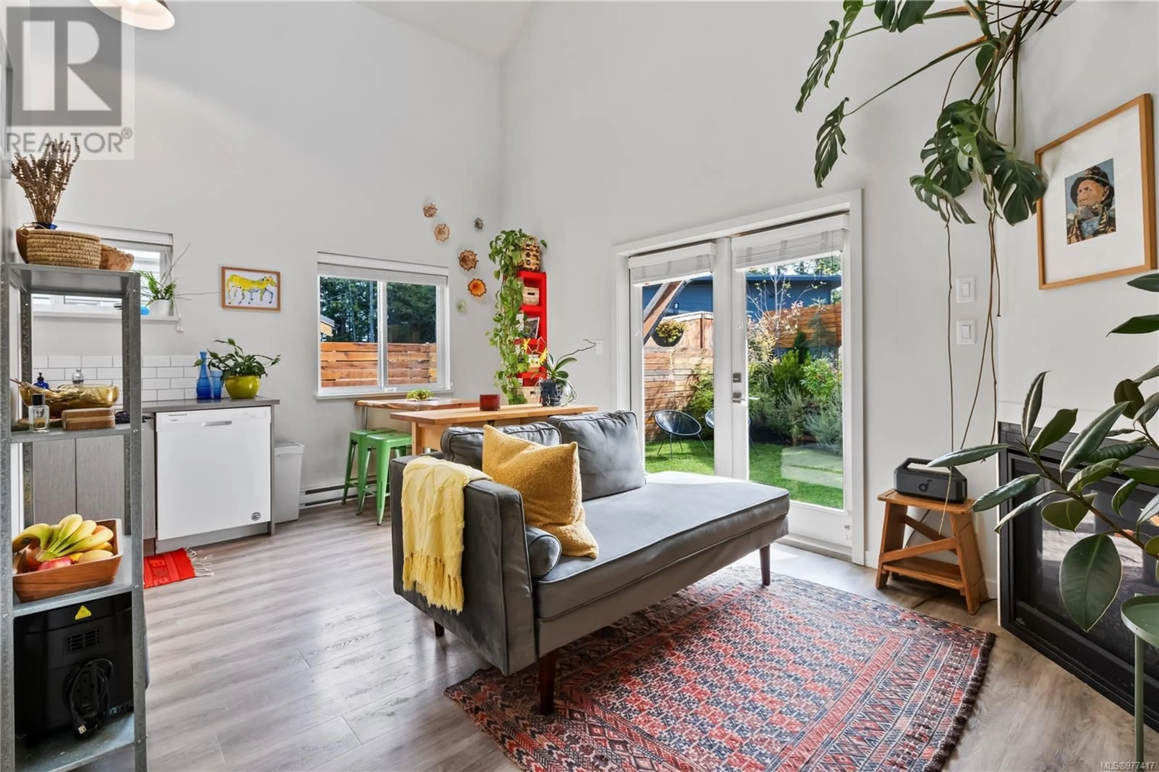 Living room, wood floors for 5 1782 St. Jacques Blvd, Ucluelet British Columbia V0R3A0