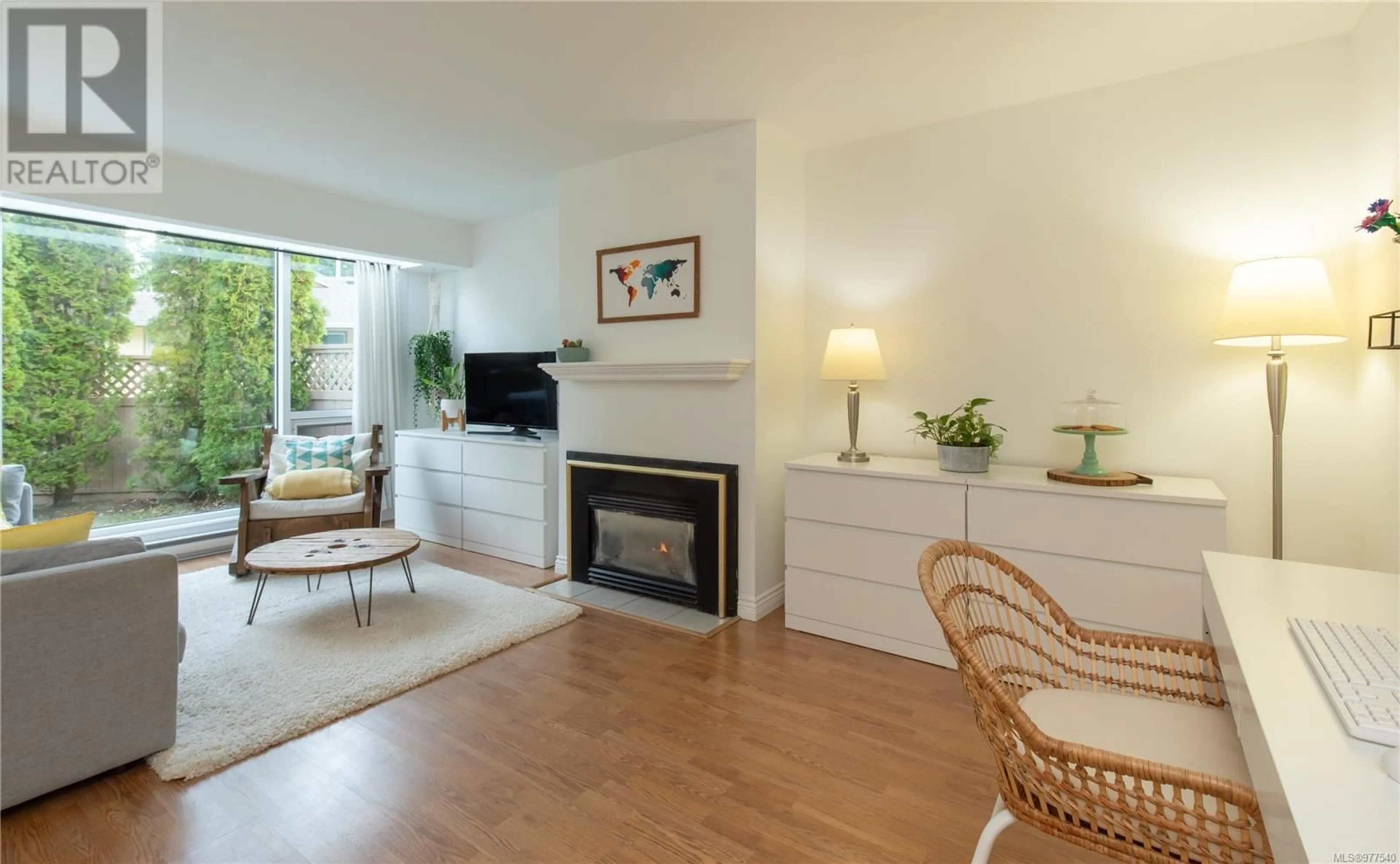 Living room, wood floors for 6021 Jake's Pl, Nanaimo British Columbia V9T6E7