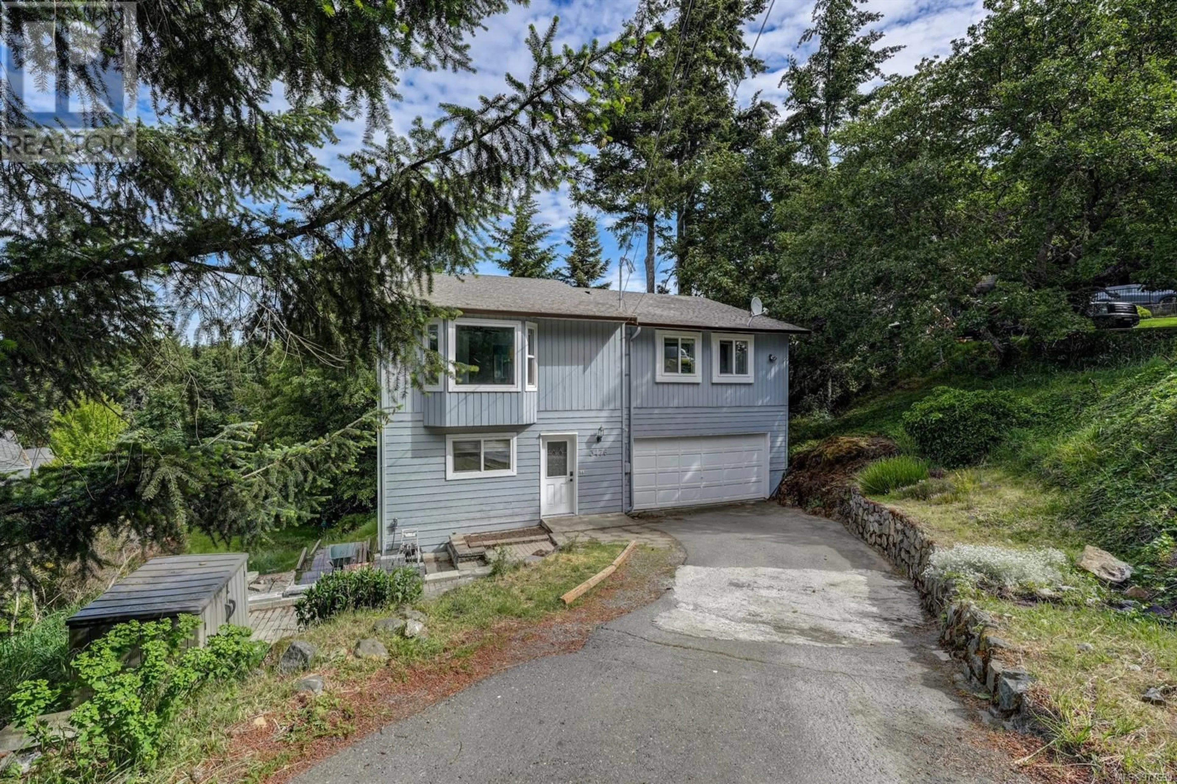 Frontside or backside of a home, cottage for 3476 Sunheights Dr, Colwood British Columbia V9C3P7