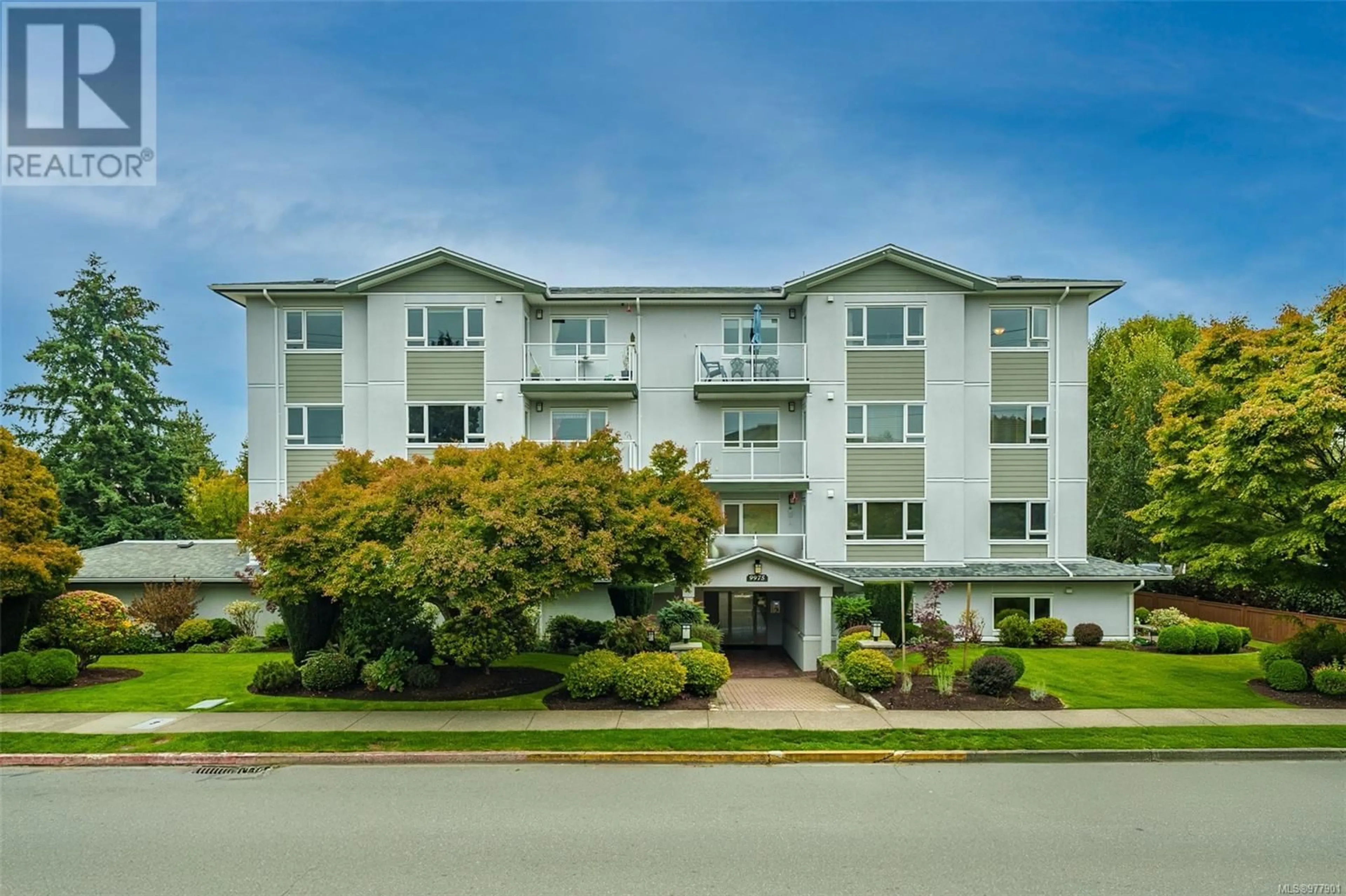 A pic from exterior of the house or condo, the front or back of building for 401 9975 Fifth St, Sidney British Columbia V8L2X6