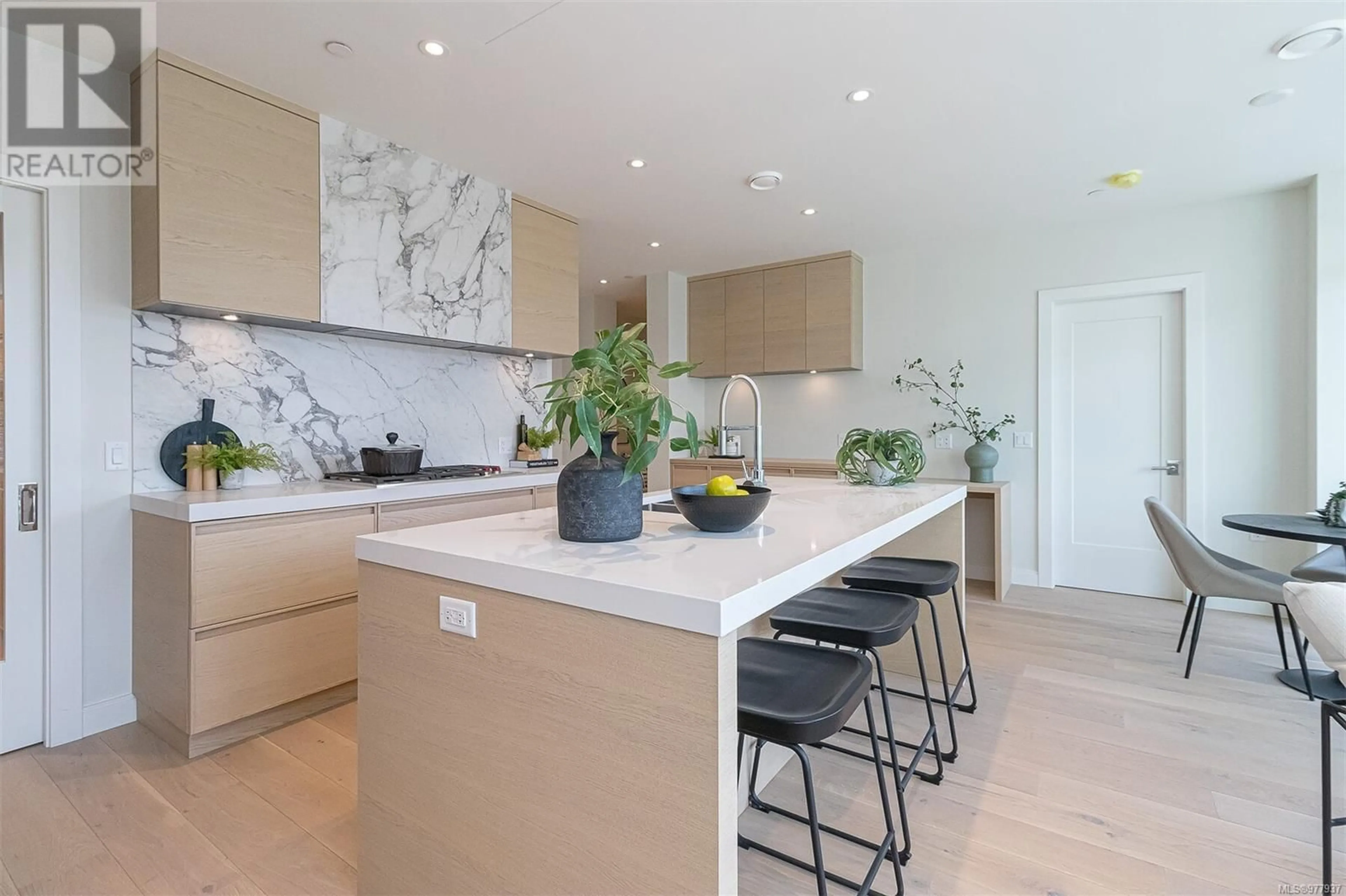 Contemporary kitchen, ceramic floors, cottage for 307 1916 Oak Bay Ave, Victoria British Columbia V8R0B1