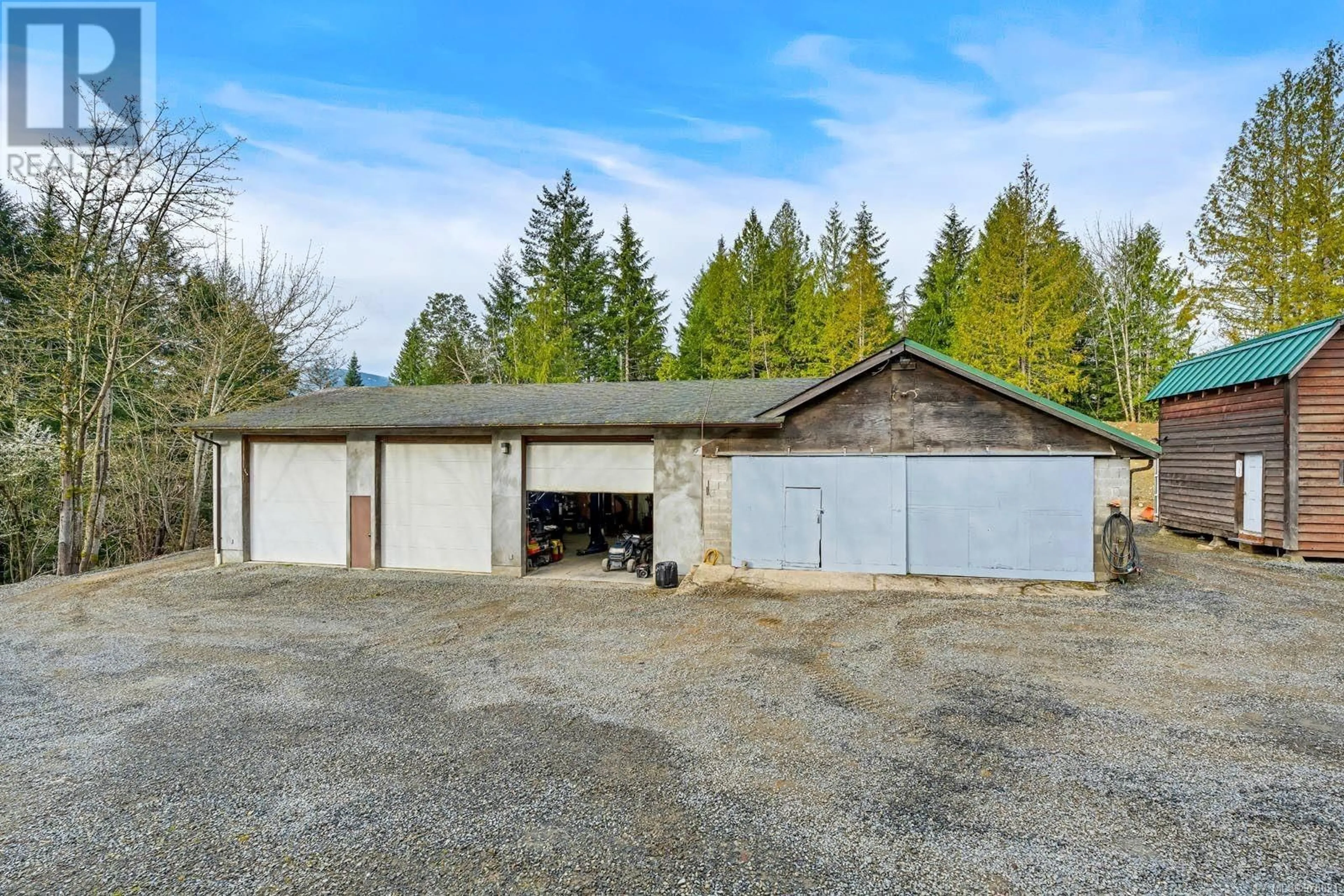 Indoor garage for 7947 Cowichan Lake Rd, Lake Cowichan British Columbia V0R2G0