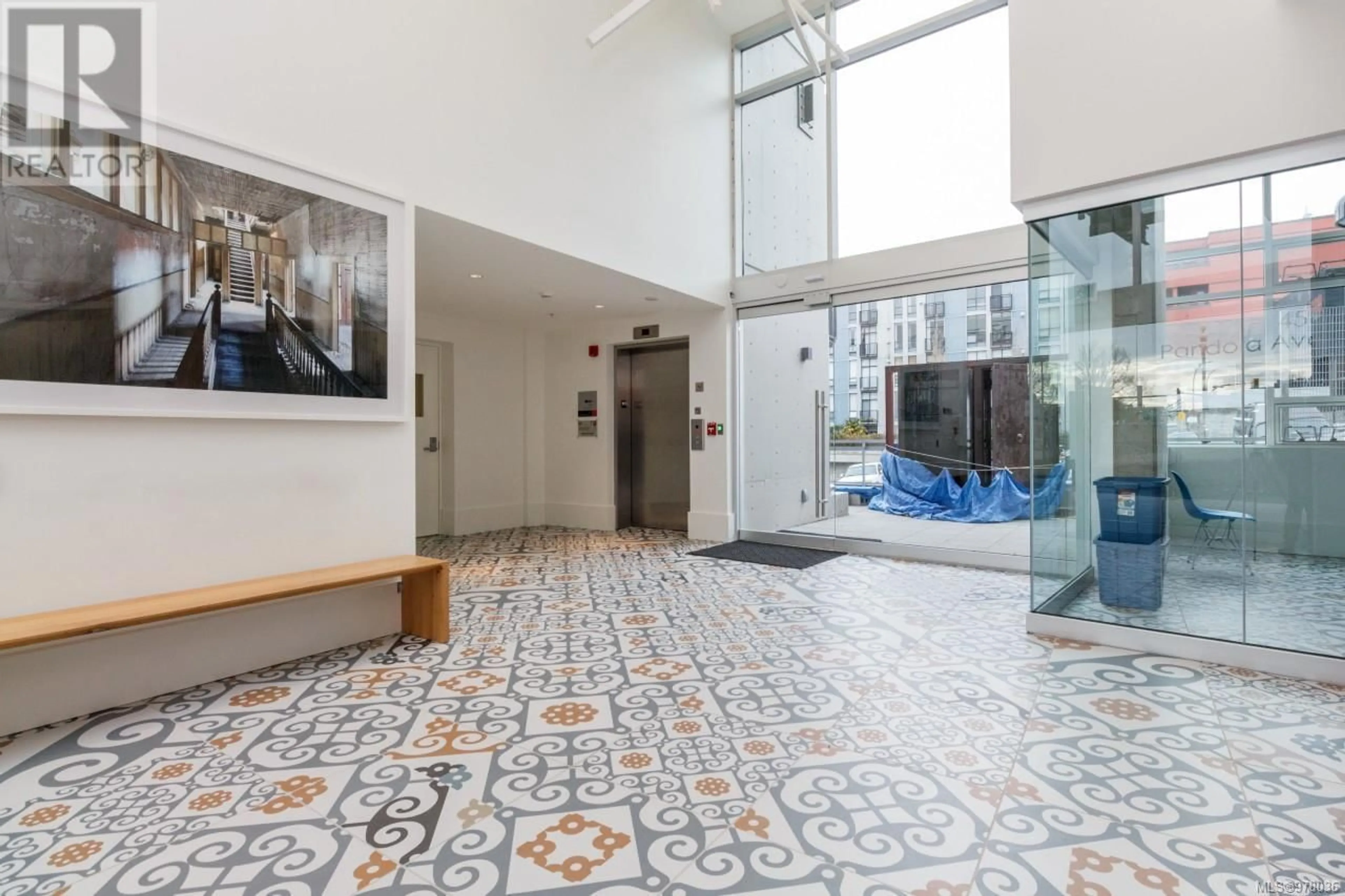 Indoor lobby, ceramic floors for 402 456 Pandora Ave, Victoria British Columbia V8W0E3