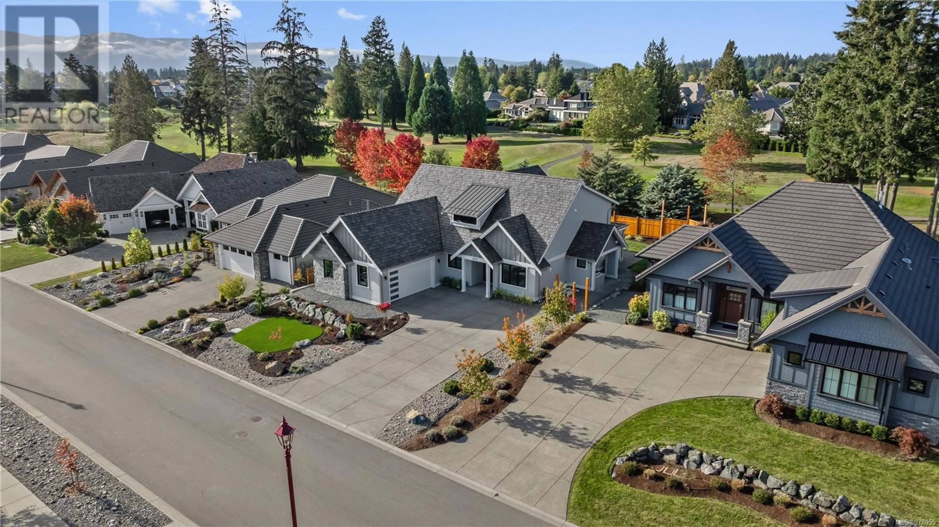 A pic from outside/outdoor area/front of a property/back of a property/a pic from drone, street for 2836 SHEFFIELD CRESCENT, Courtenay British Columbia V9N0X0