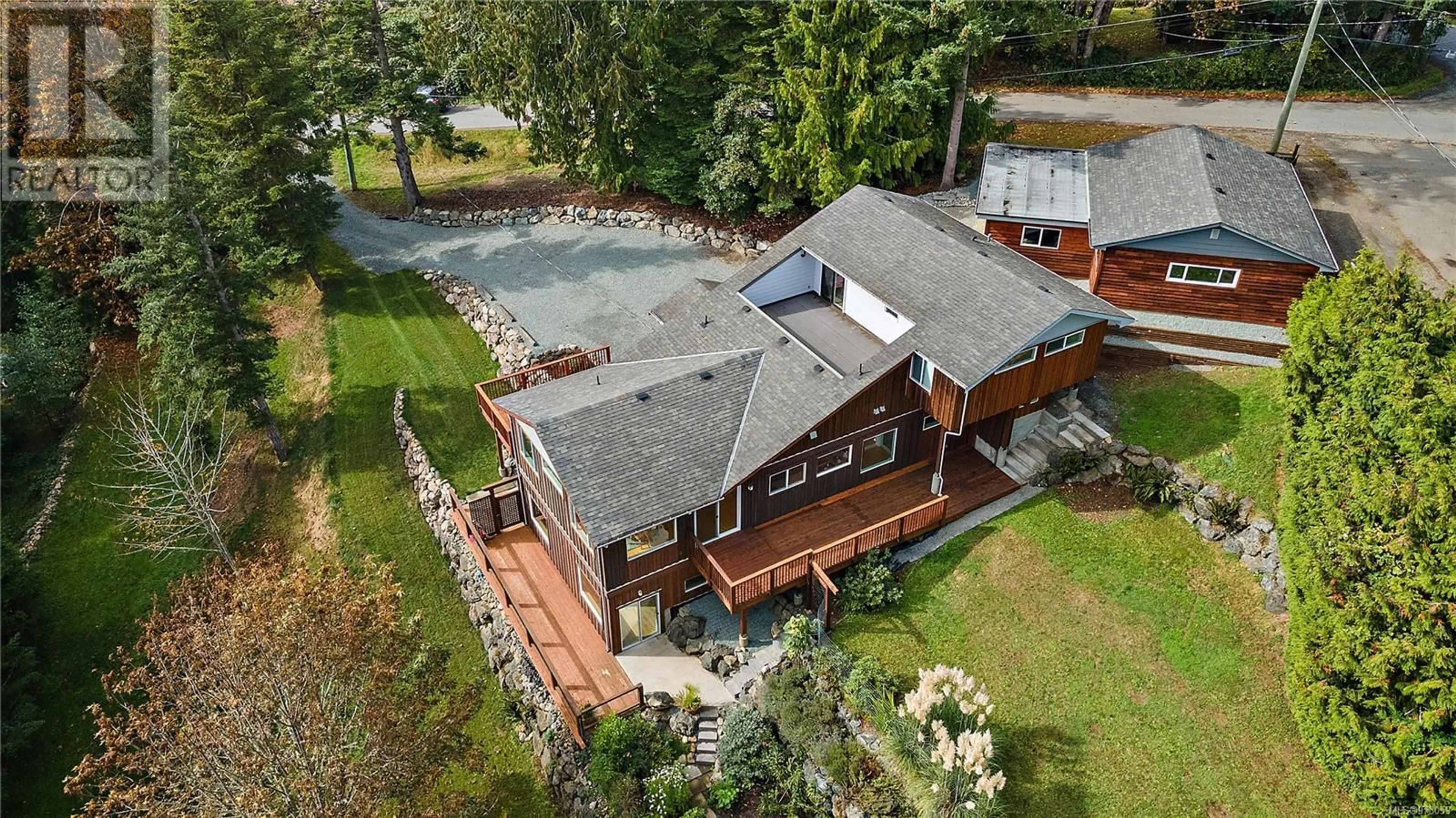 Frontside or backside of a home, cottage for 2121 Harbourview Rd, Sooke British Columbia V9Z0G5