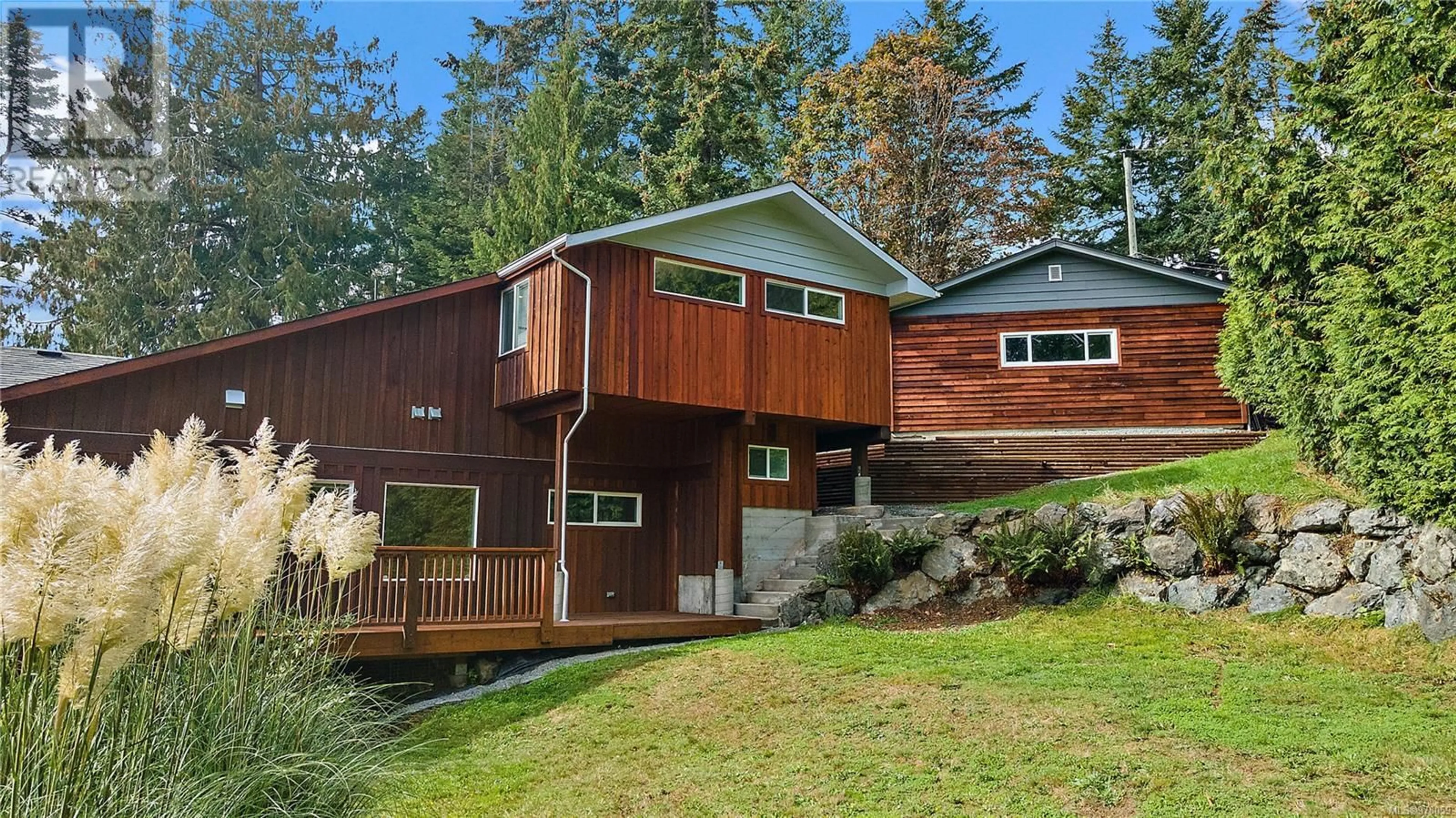 Frontside or backside of a home, cottage for 2121 Harbourview Rd, Sooke British Columbia V9Z0G5