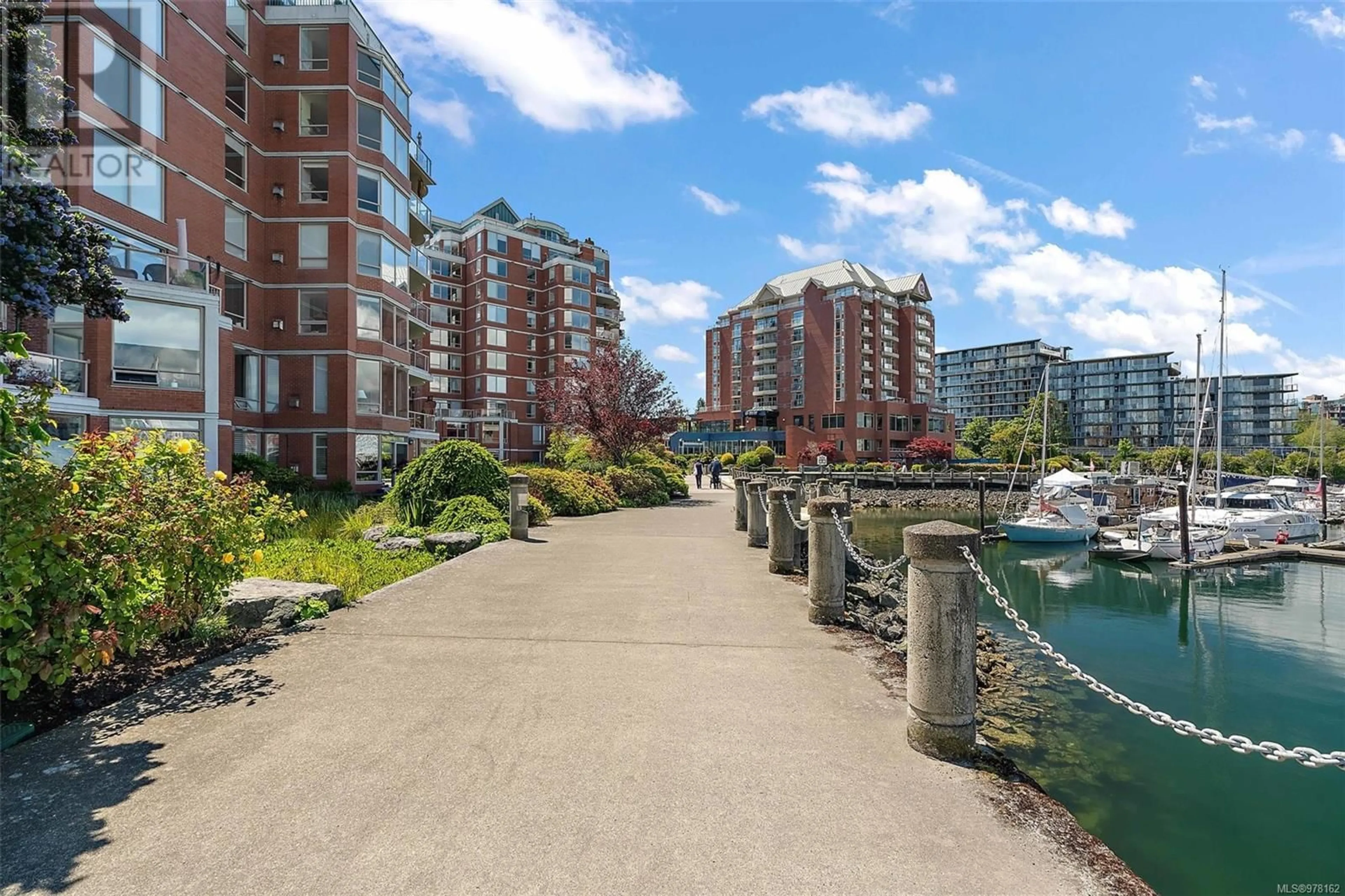 A pic from exterior of the house or condo, lake for 400 636 Montreal St, Victoria British Columbia V8V1Z8