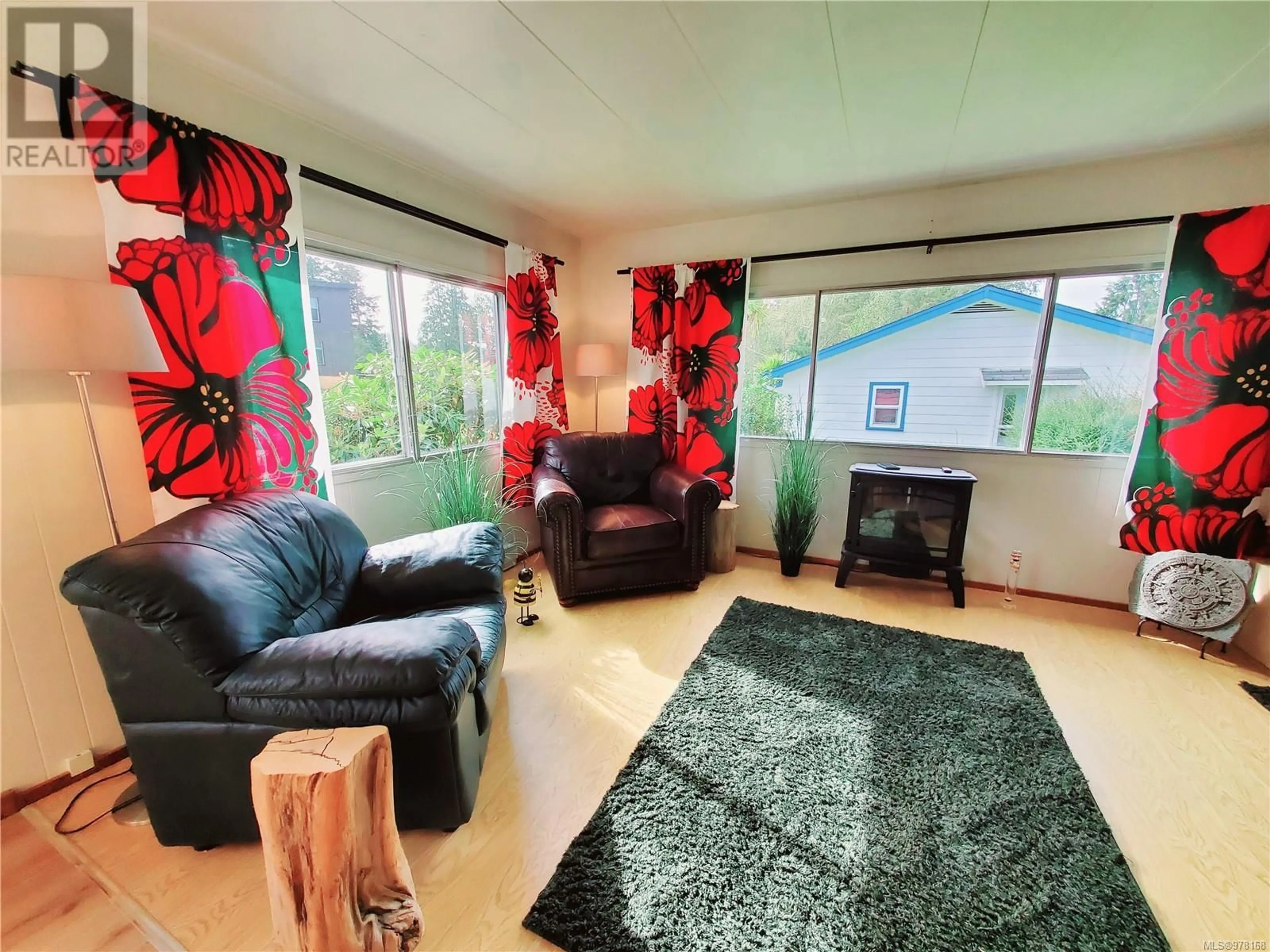 Living room with furniture, unknown for 240 CAMPBELL STREET, Tofino British Columbia V0R2Z0