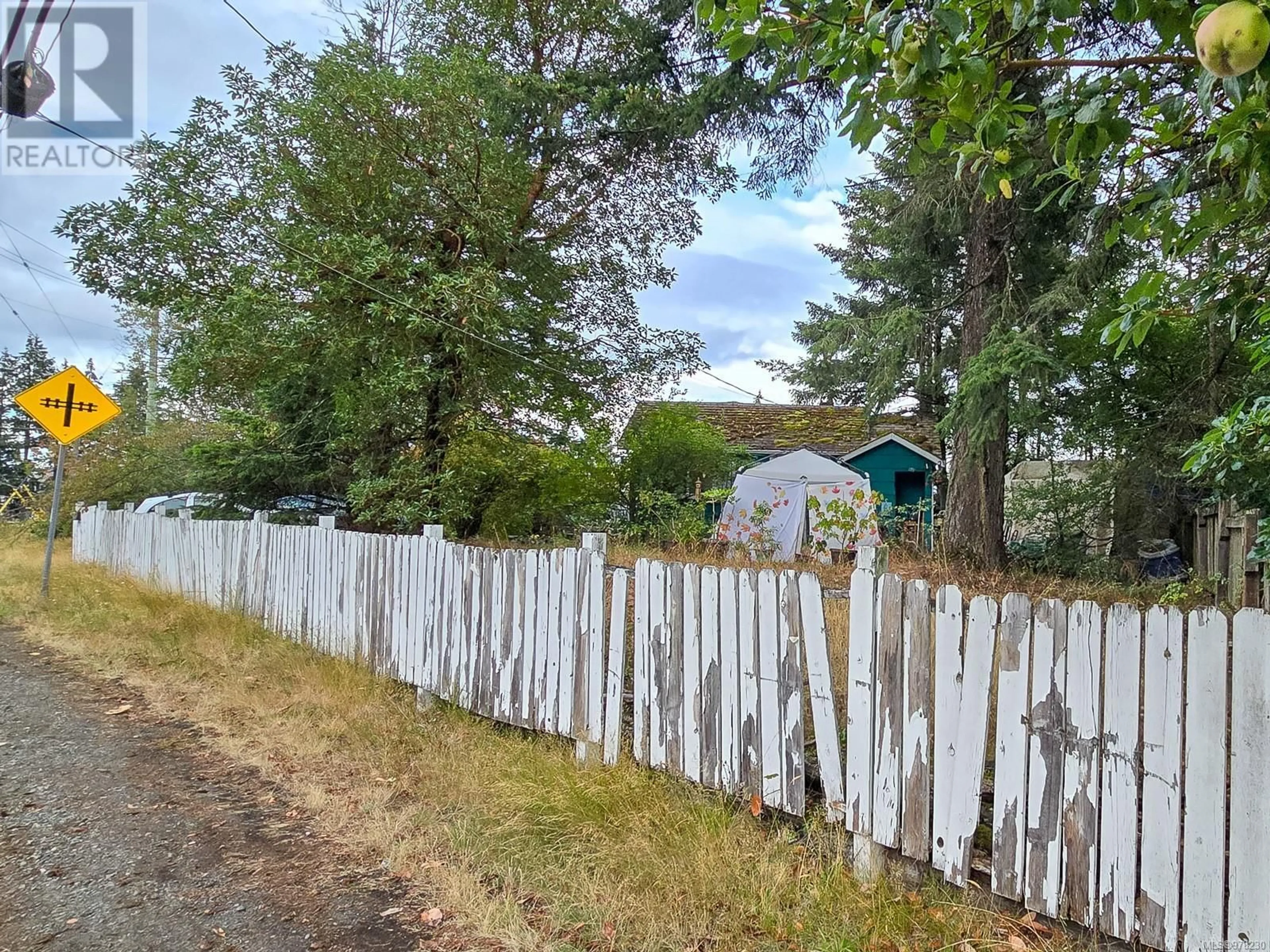 Shed for 1790 Waddington Rd, Nanaimo British Columbia V9S4W3