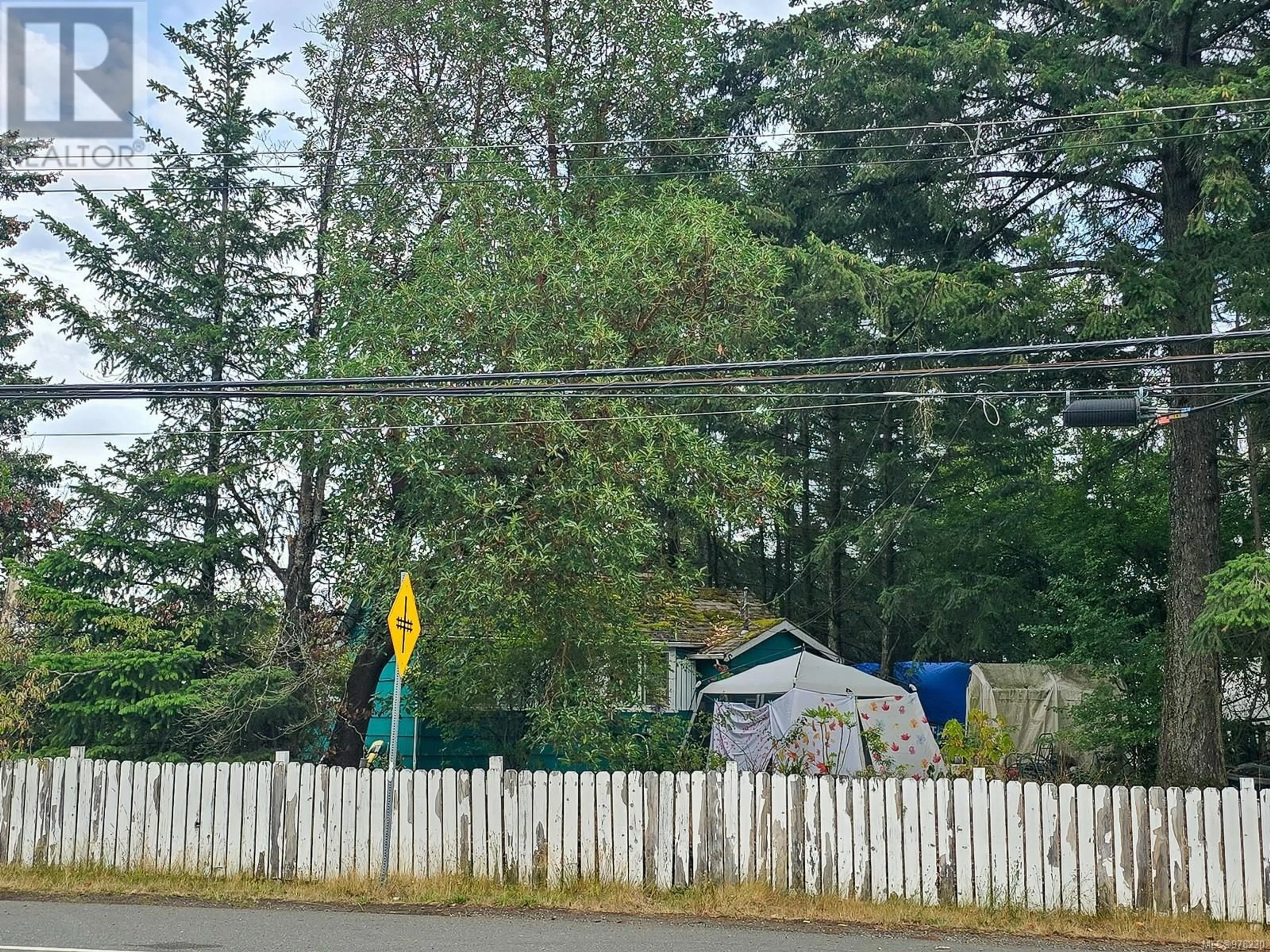 Shed for 1790 Waddington Rd, Nanaimo British Columbia V9S4W3