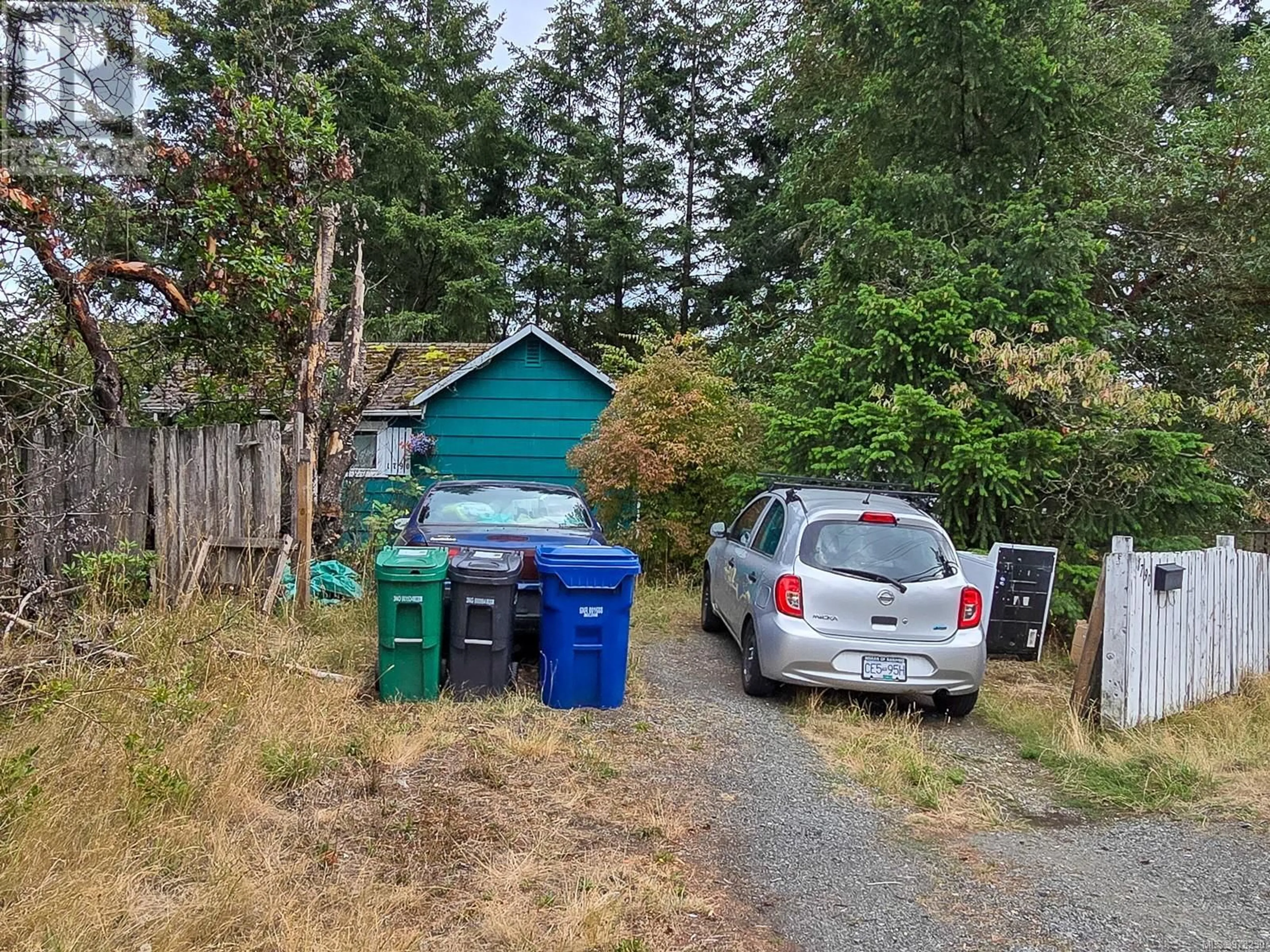 Shed for 1790 Waddington Rd, Nanaimo British Columbia V9S4W3