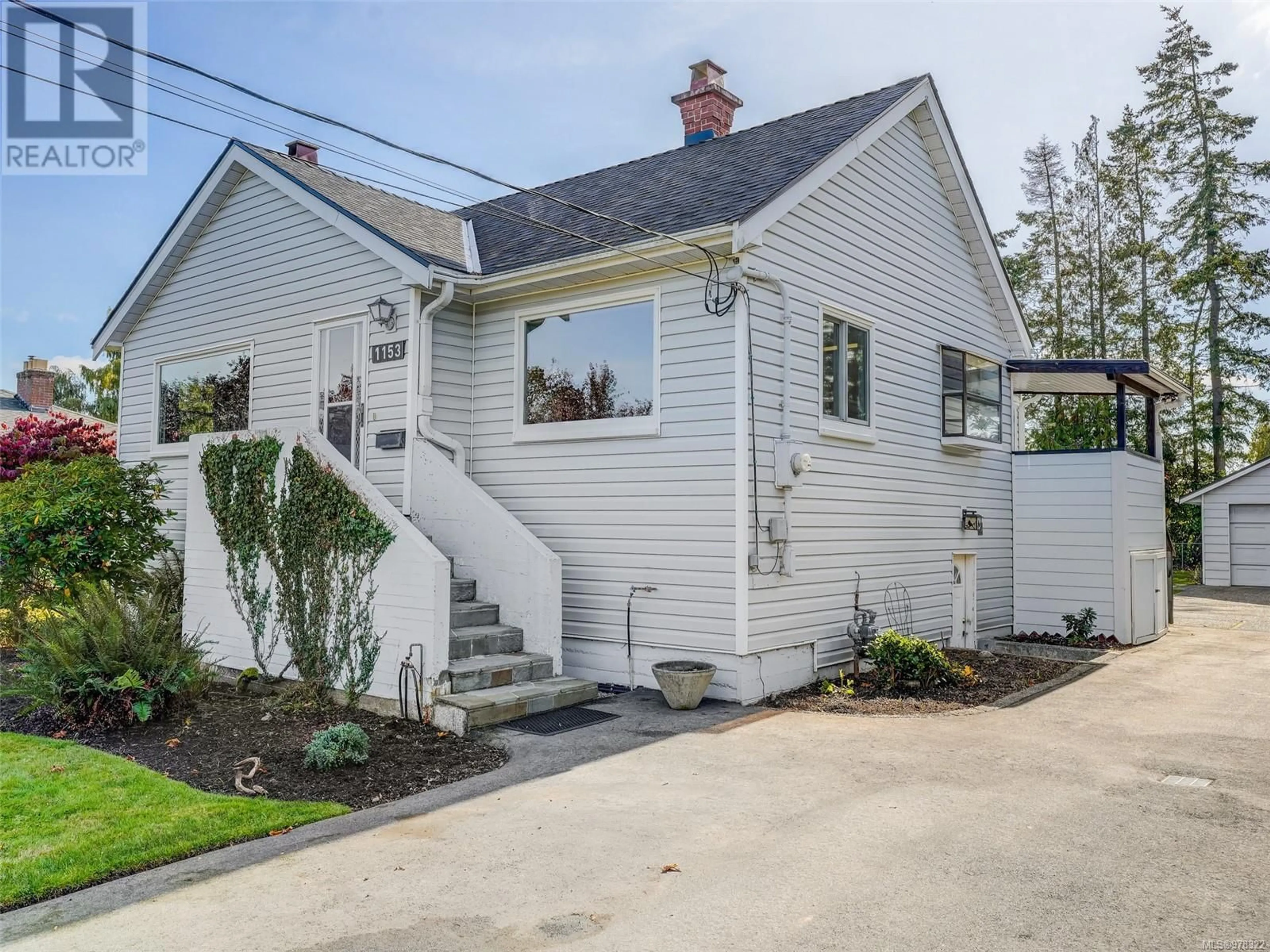 Frontside or backside of a home, cottage for 1153 Bewdley Ave, Esquimalt British Columbia V9A5N2