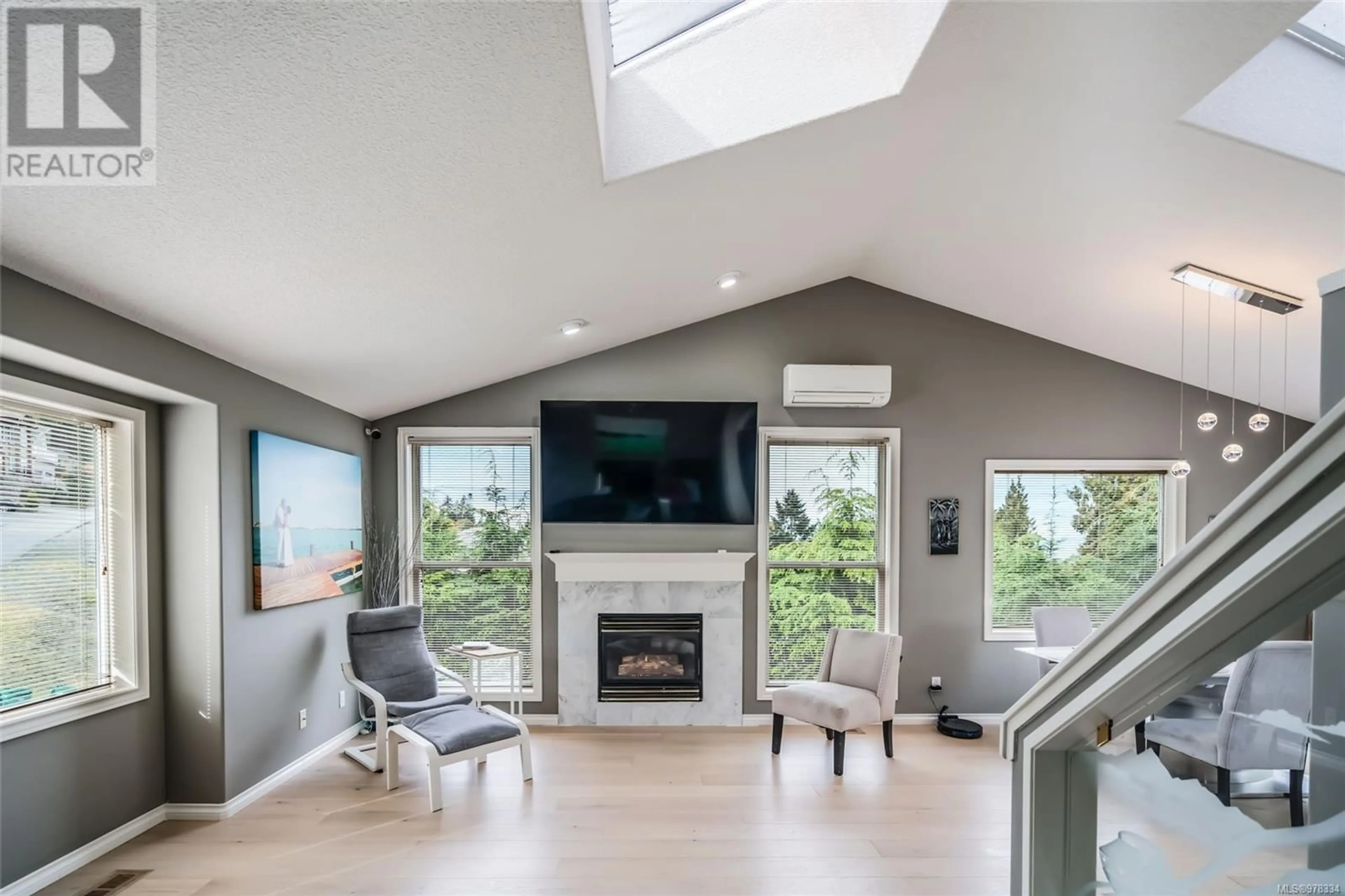 Living room, wood floors for 5193 Dunn Pl, Nanaimo British Columbia V9T6K5