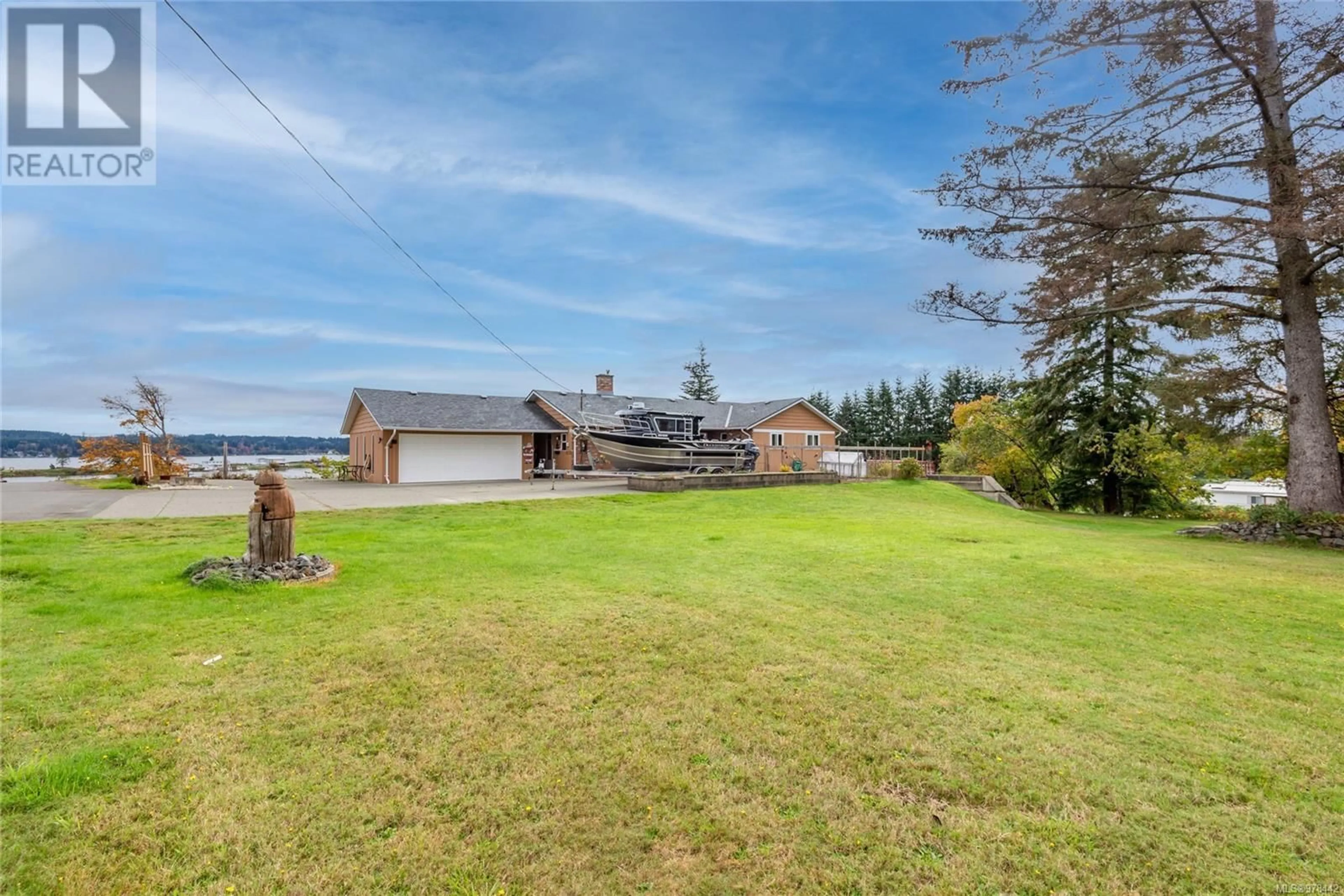 Frontside or backside of a home, cottage for 1573 Perth Rd, Campbell River British Columbia V9W1G4