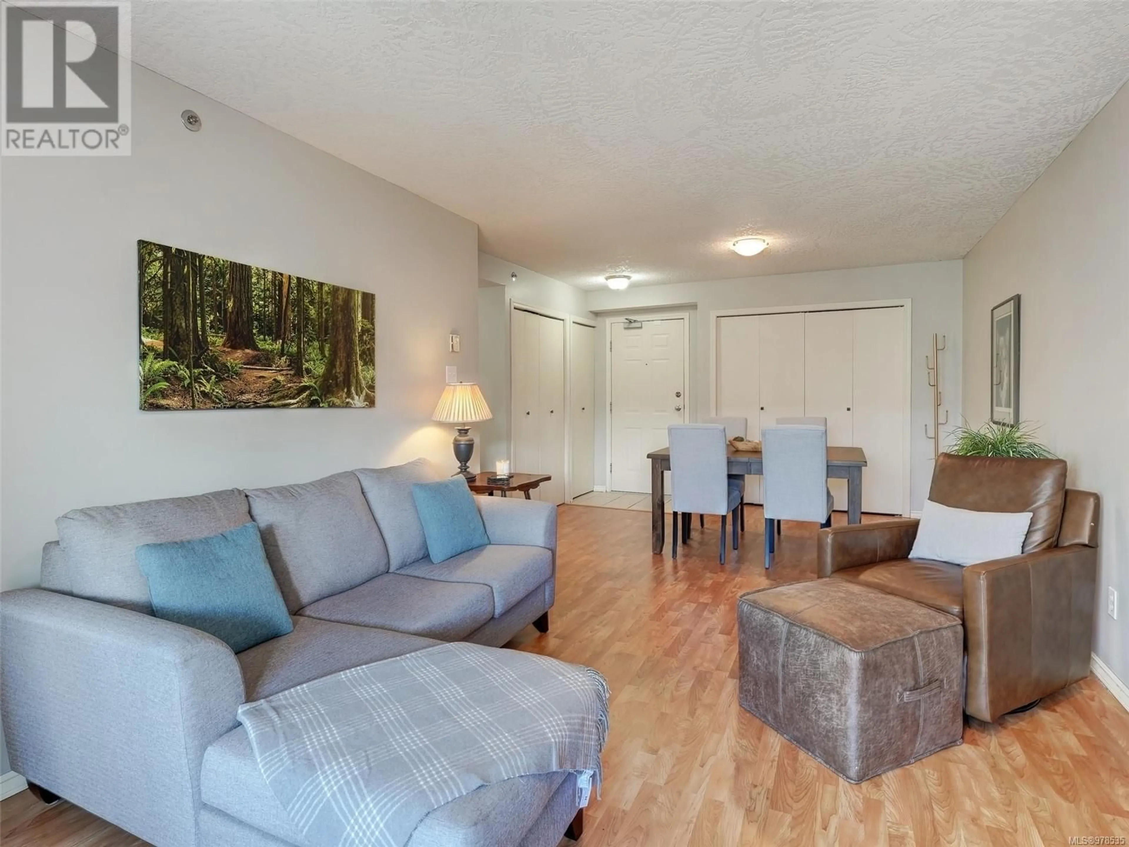 Living room, wood floors for 306 545 Manchester Rd, Victoria British Columbia V8T5H6