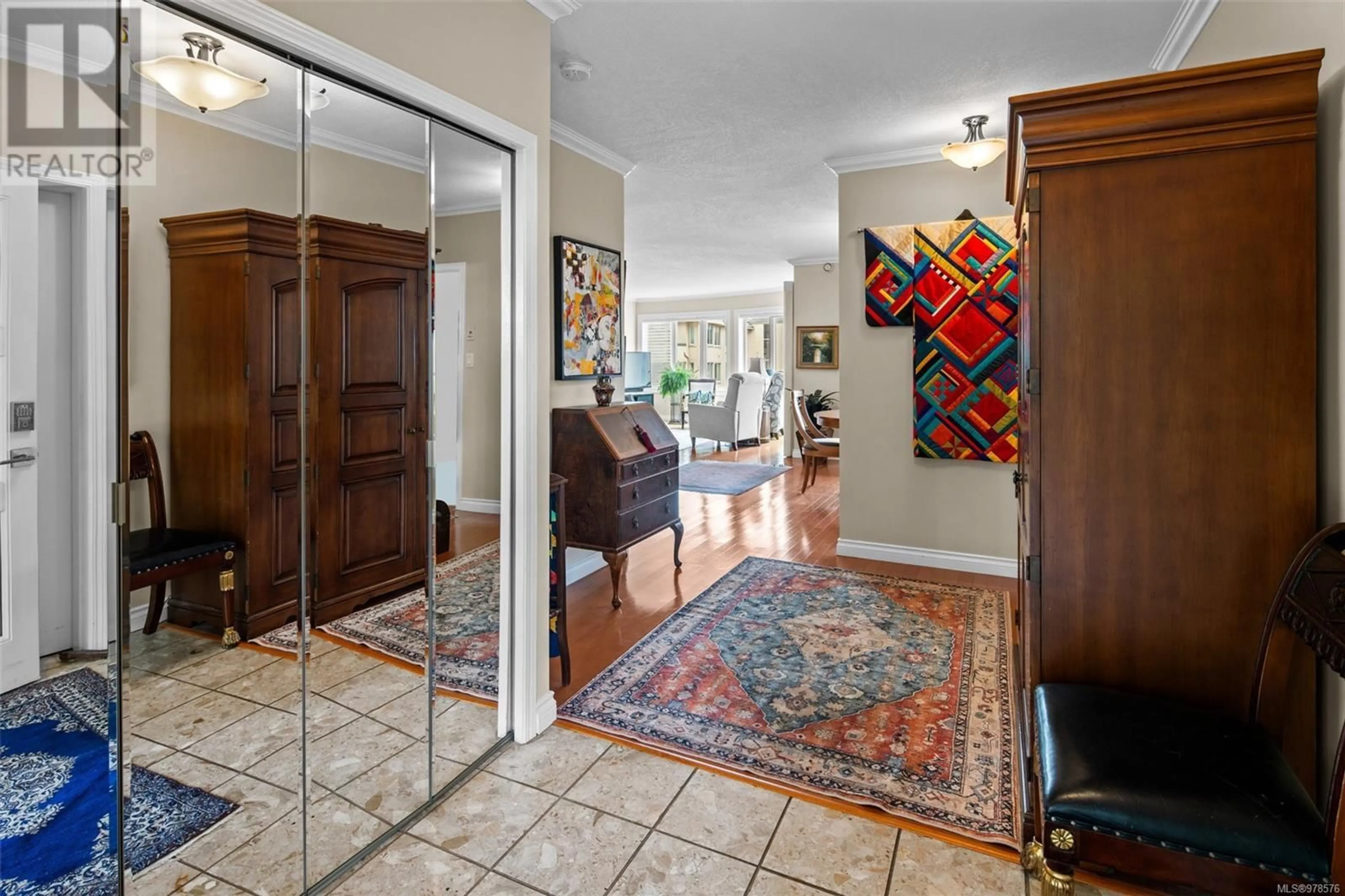 Indoor entryway, wood floors for 418 50 Songhees Rd, Victoria British Columbia V9A7J4